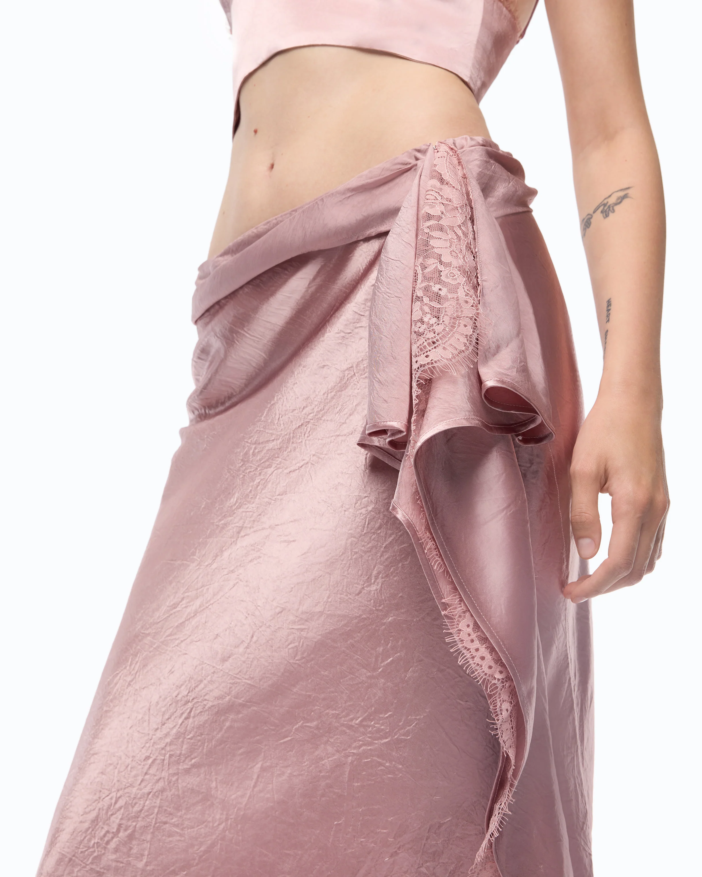 Asymmetric midi skirt in satin - Image 3
