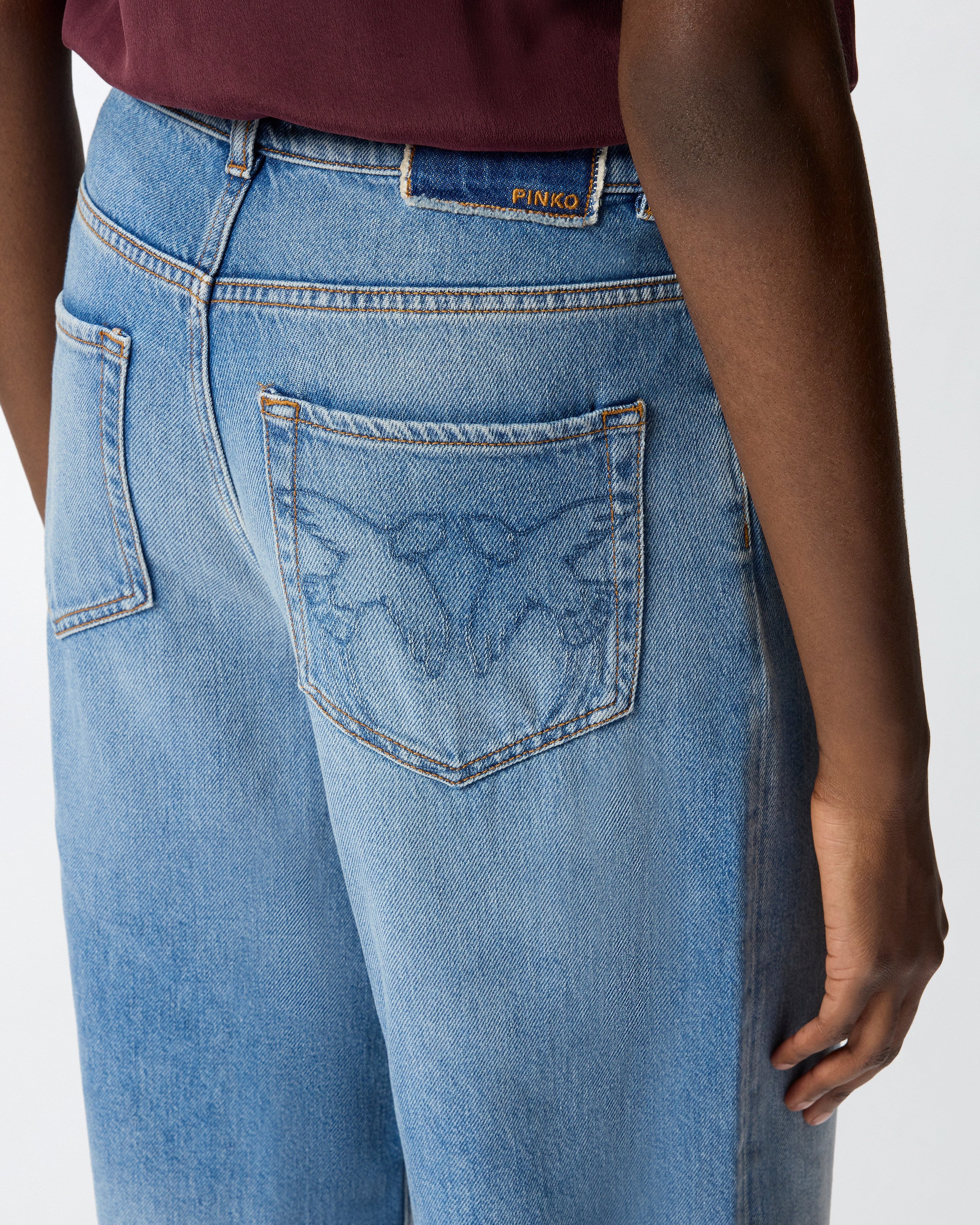 Balloon-fit jeans with fading - Image 4