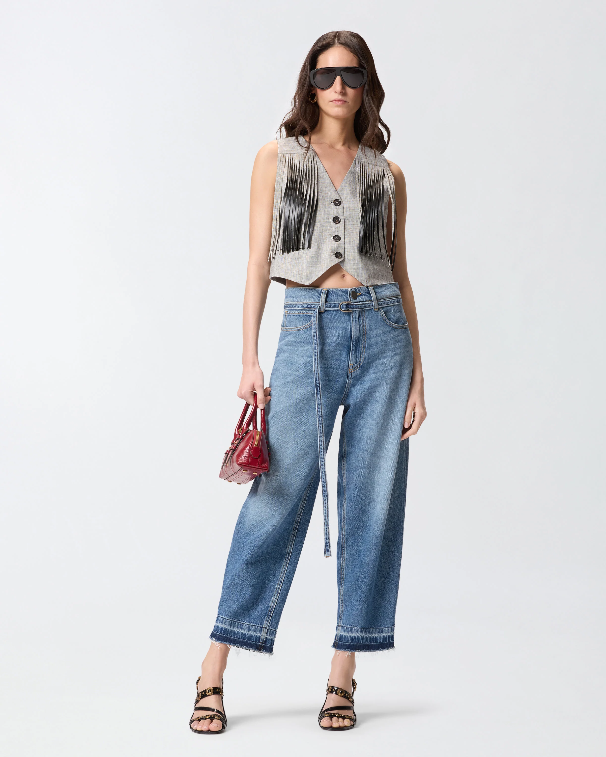 Balloon jeans with worn effect