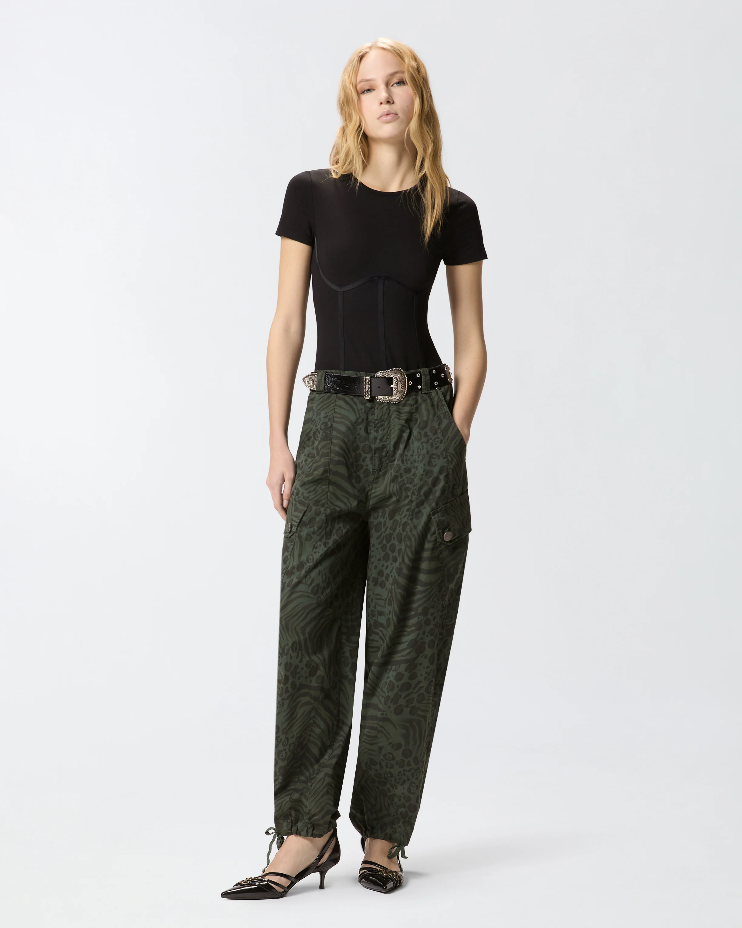 Balloon trousers with animal motif