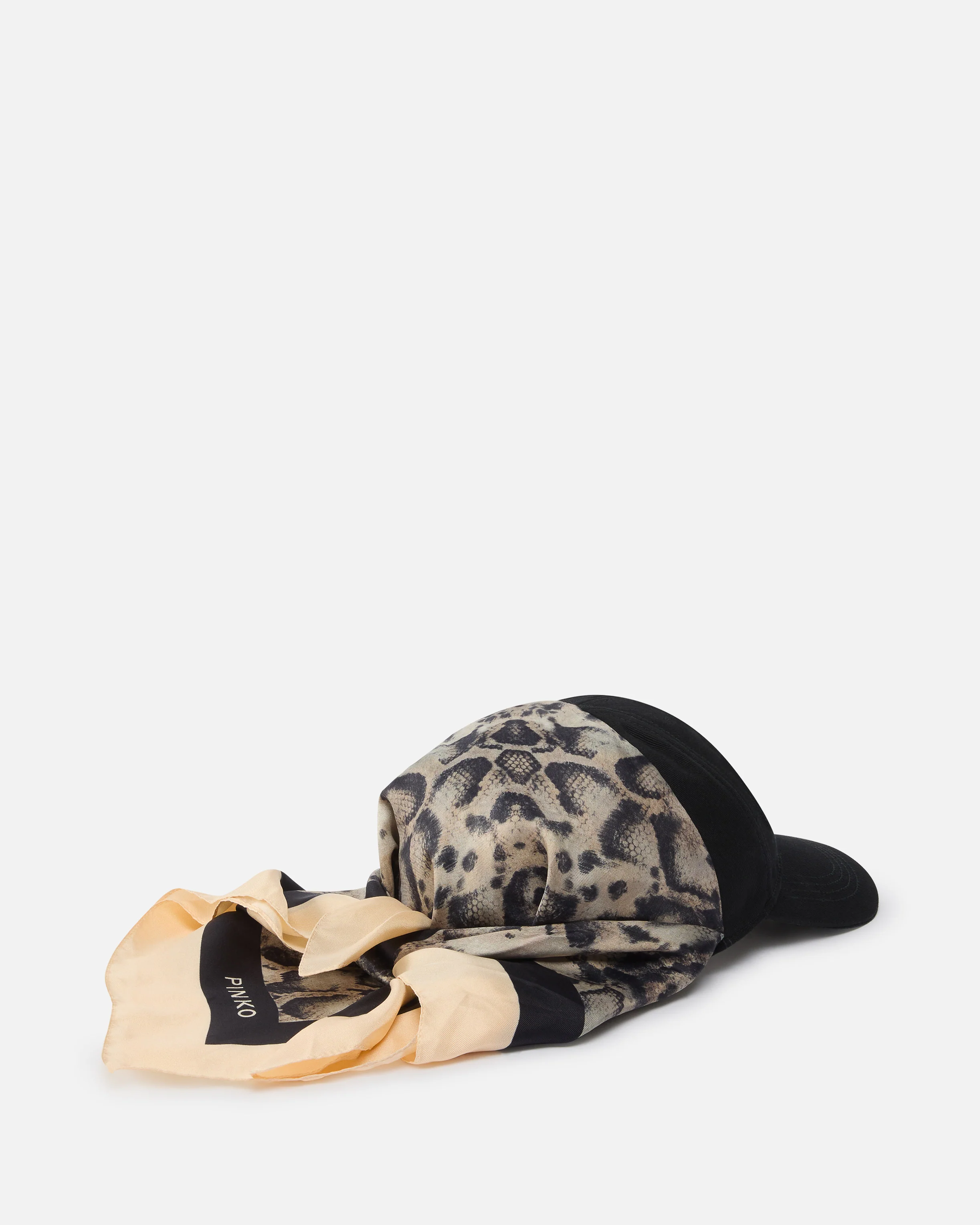 Baseball cap with animal print scarf - Image 4