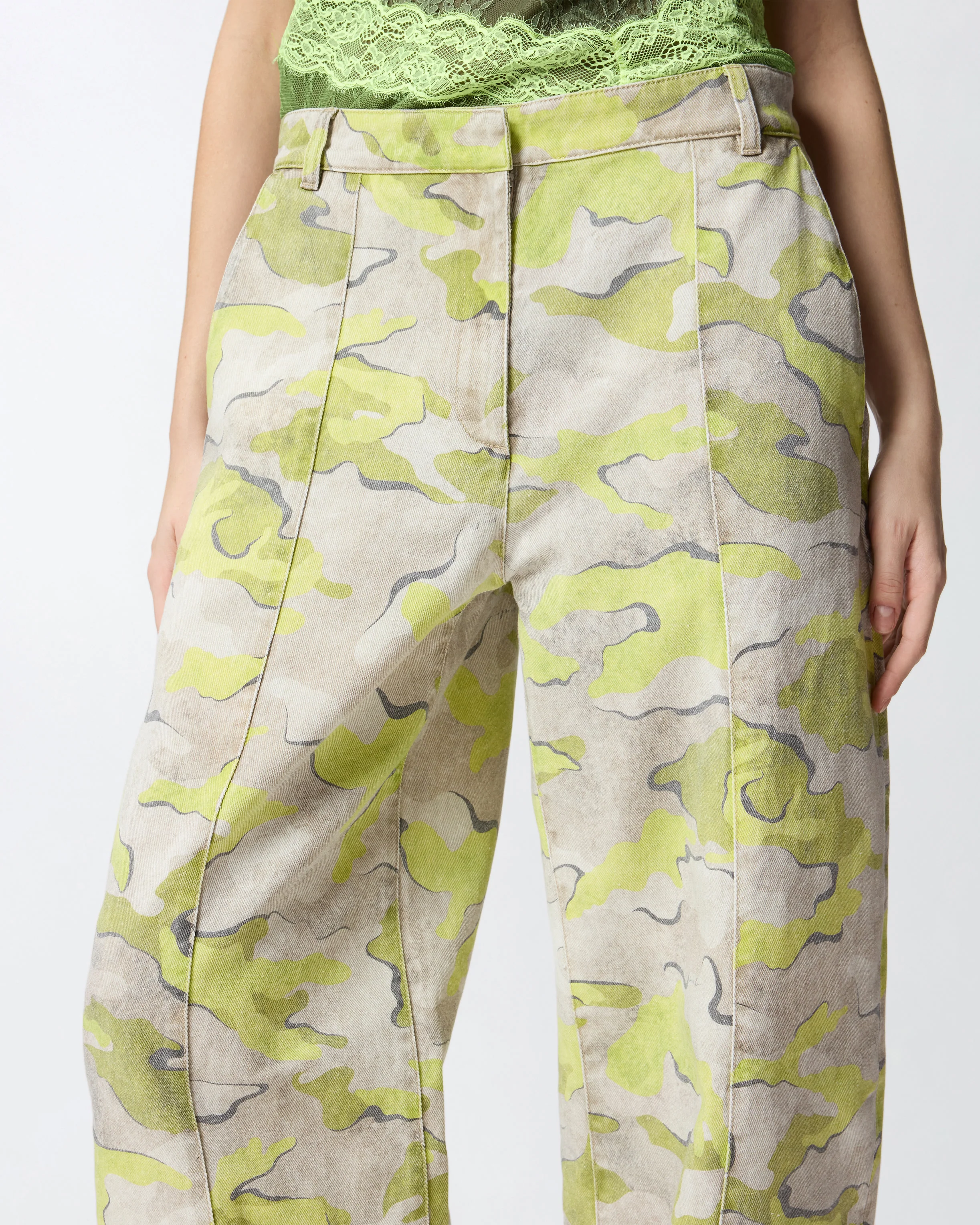 Camouflage balloon-fit trousers - Image 4
