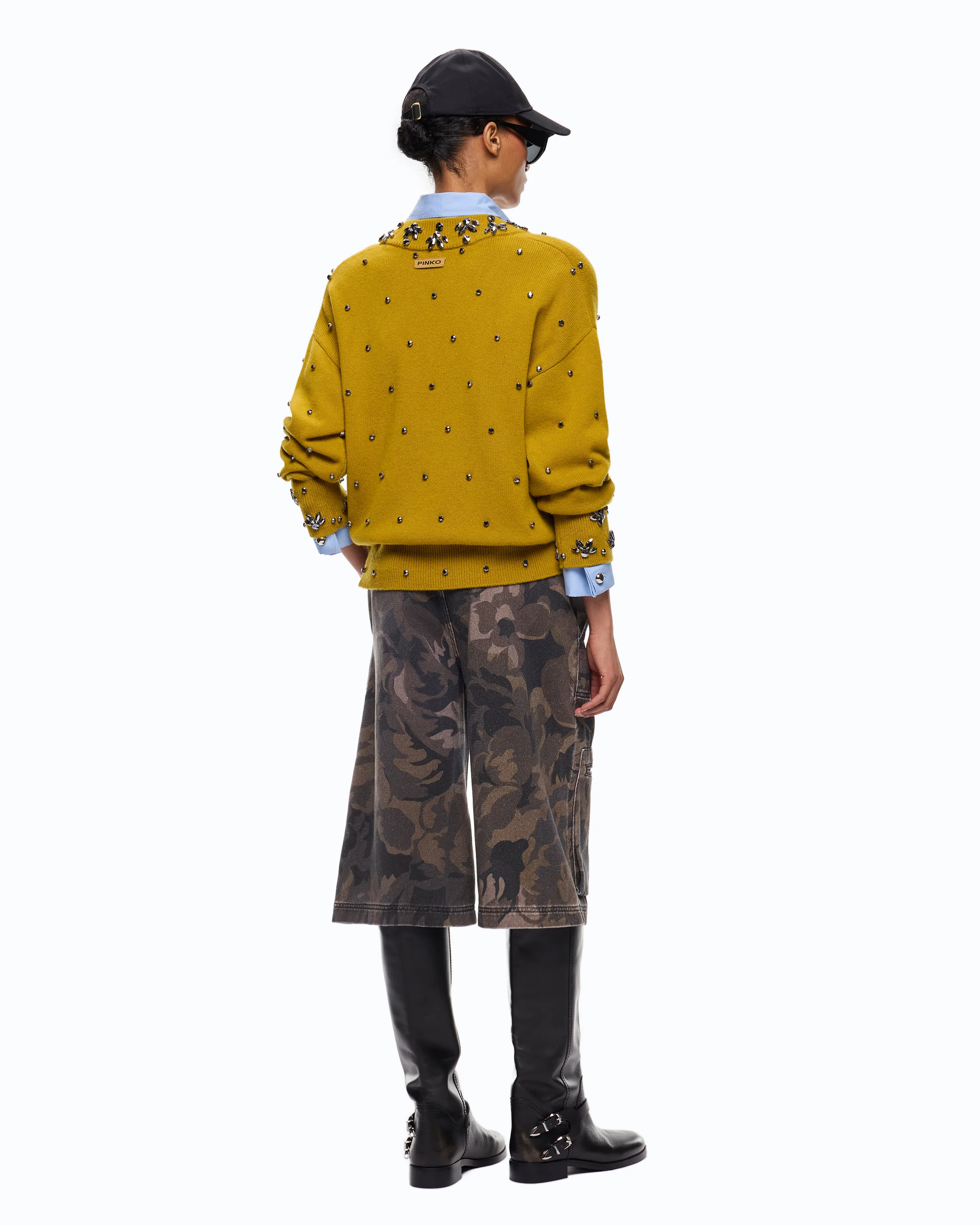 Cotton Bermuda shorts with floral camouflage motif - Image 4