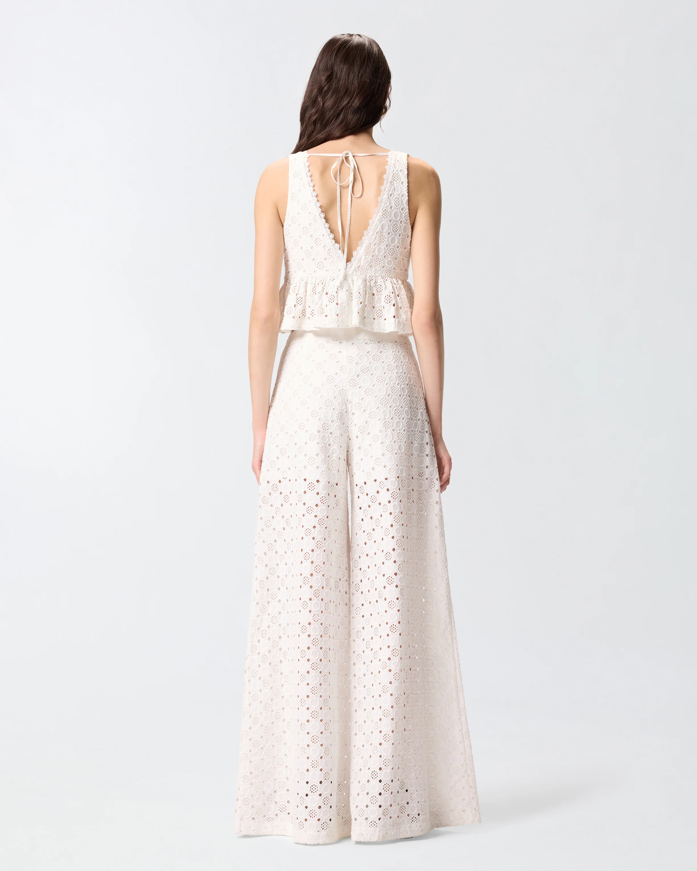 Crop top with ruffle and openwork pattern - Image 3
