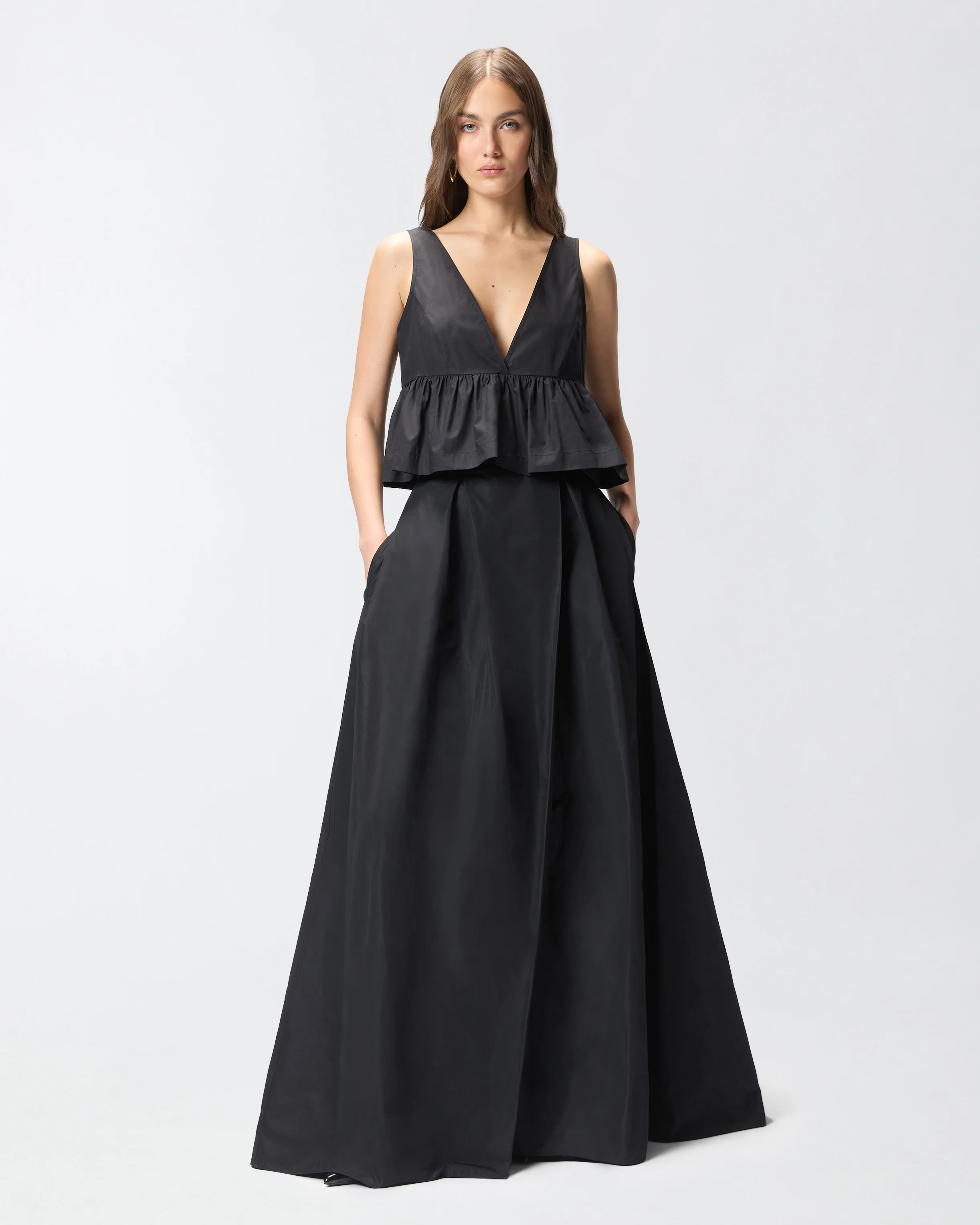 Crop top with ruffle and ties - Image 2