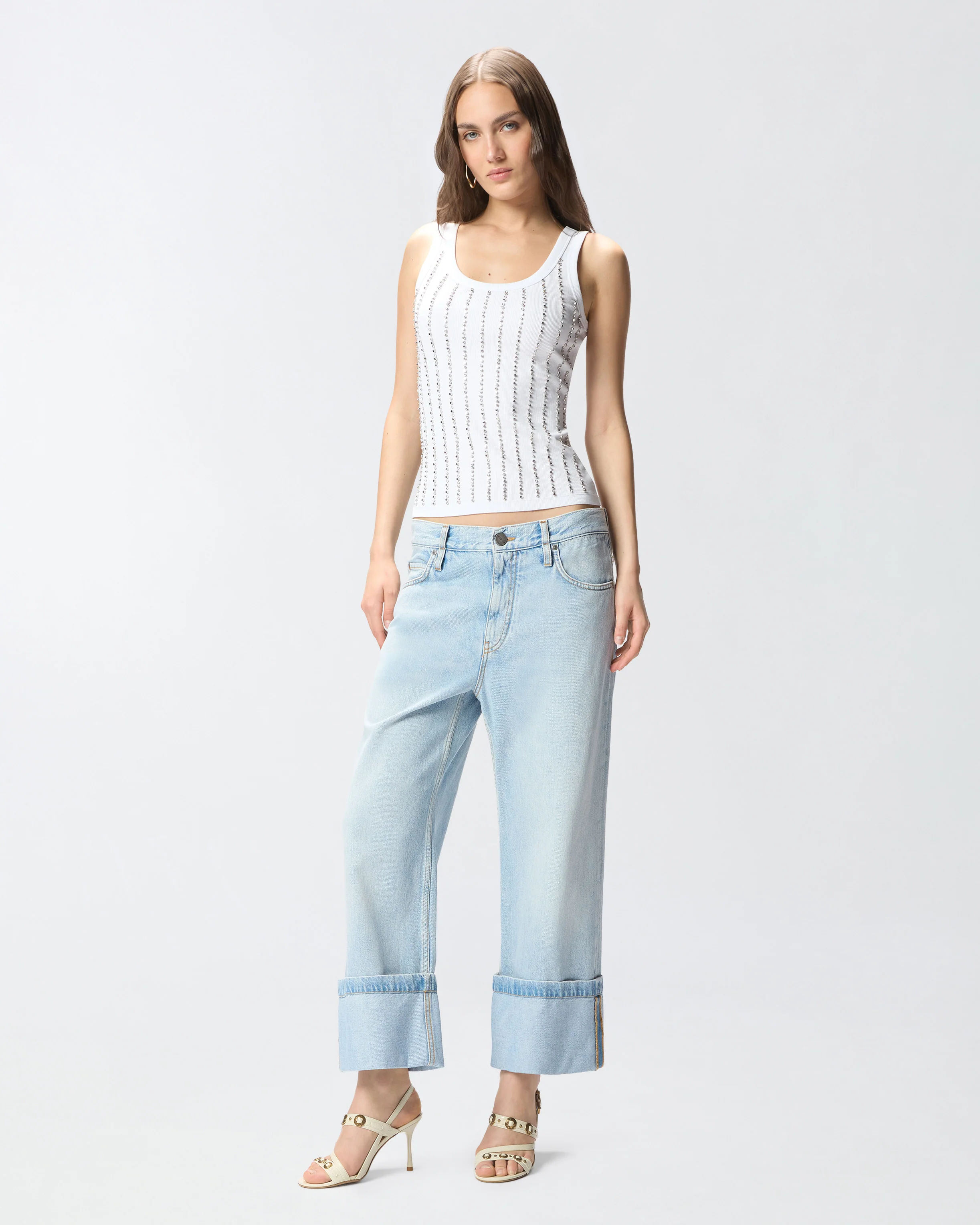 Cropped jeans with leather belt - Image 6