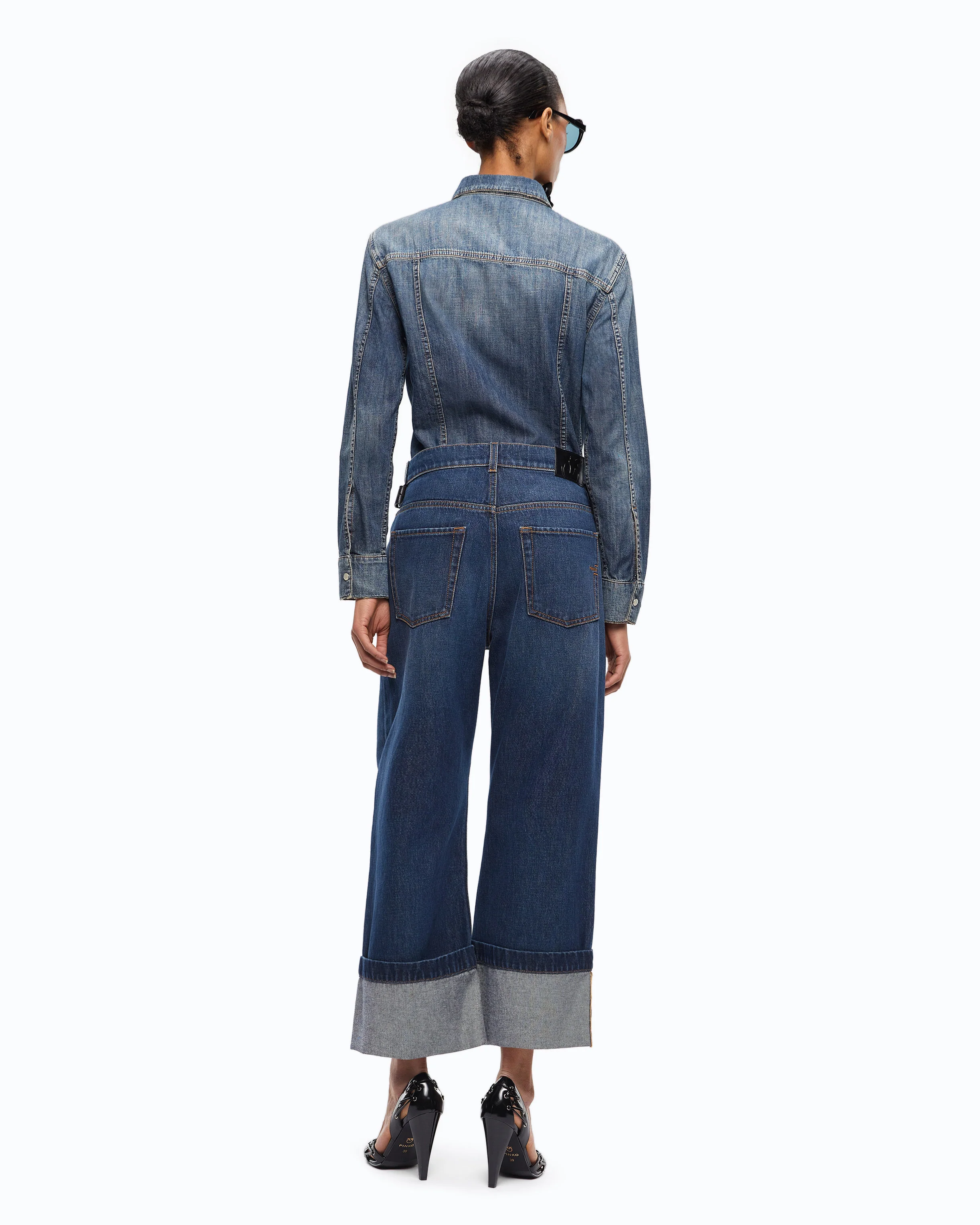 Cropped jeans with leather belt - Image 3