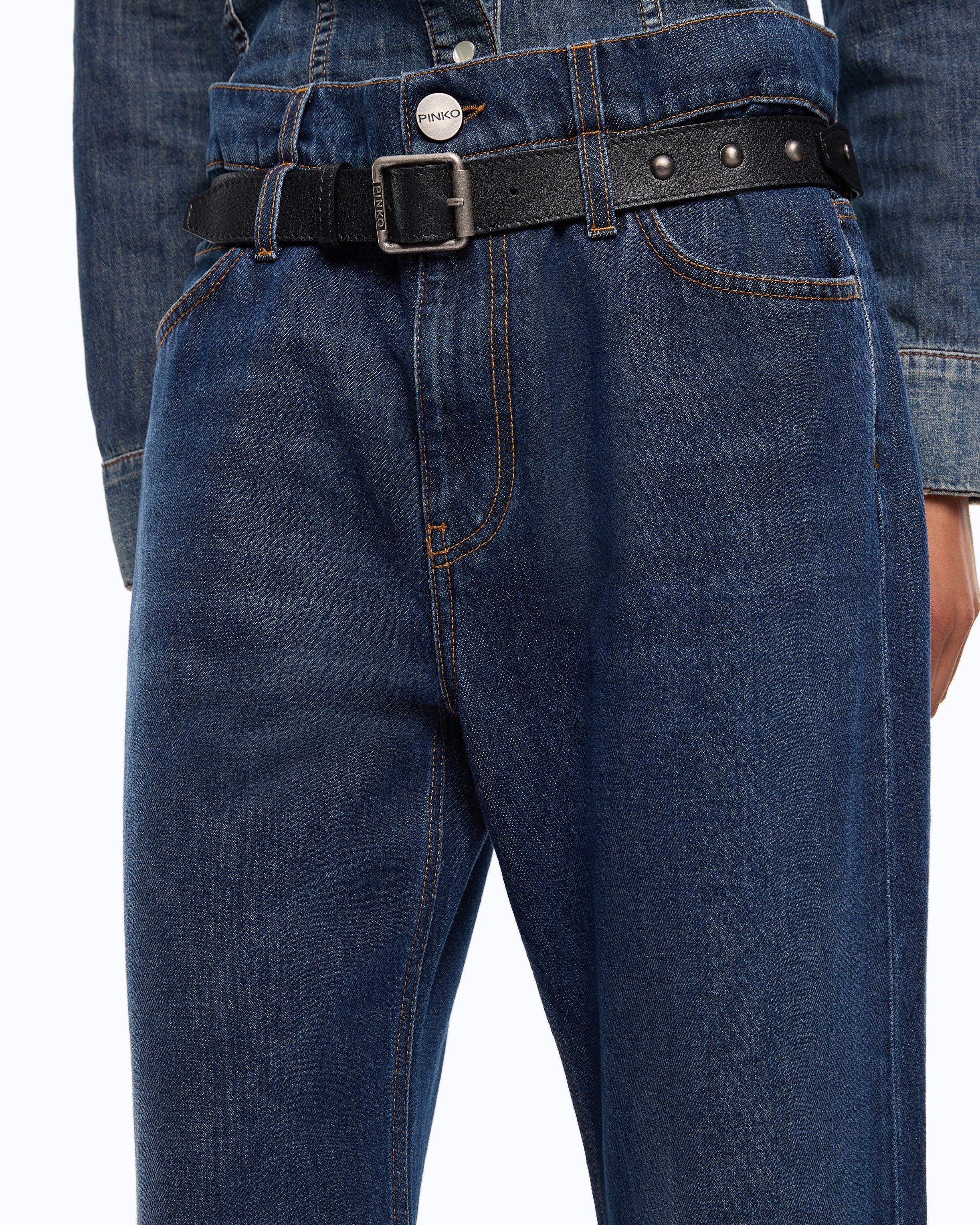Cropped jeans with leather belt - Image 4