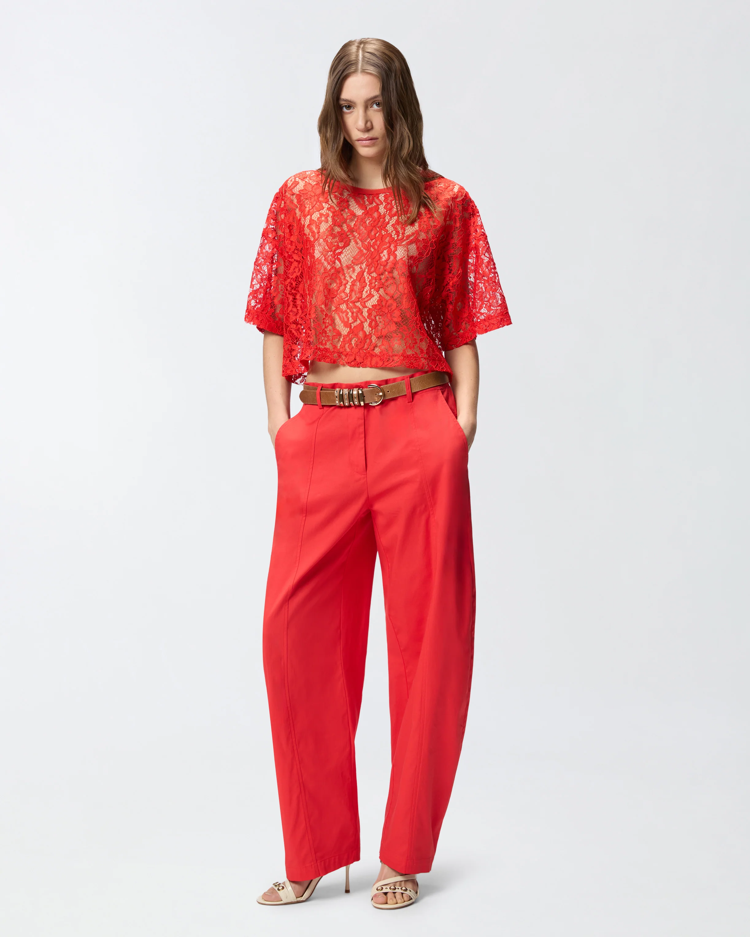 Cropped lace t-shirt - Image 2