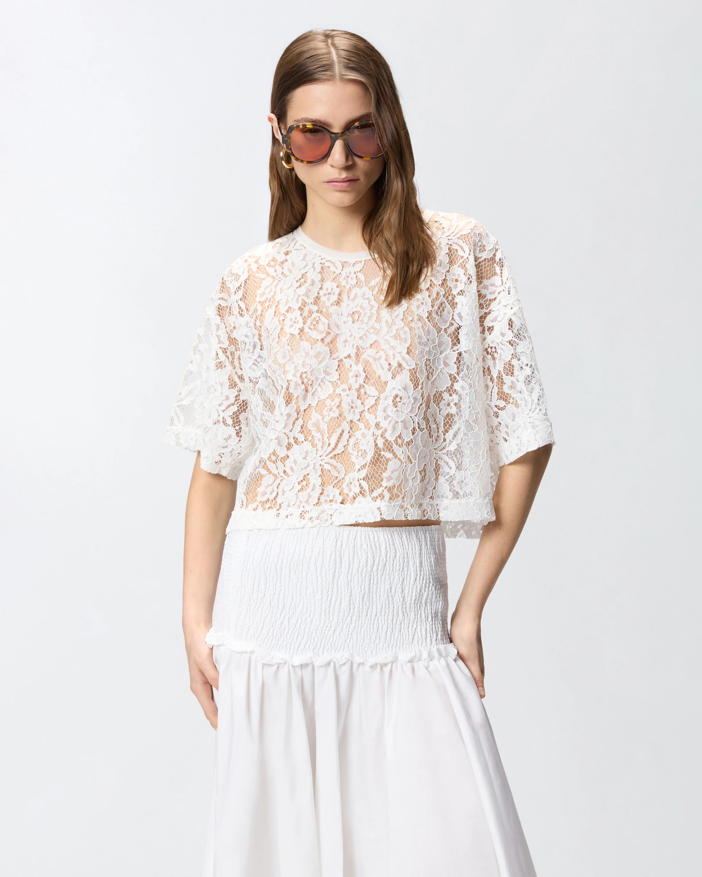 Cropped lace t-shirt