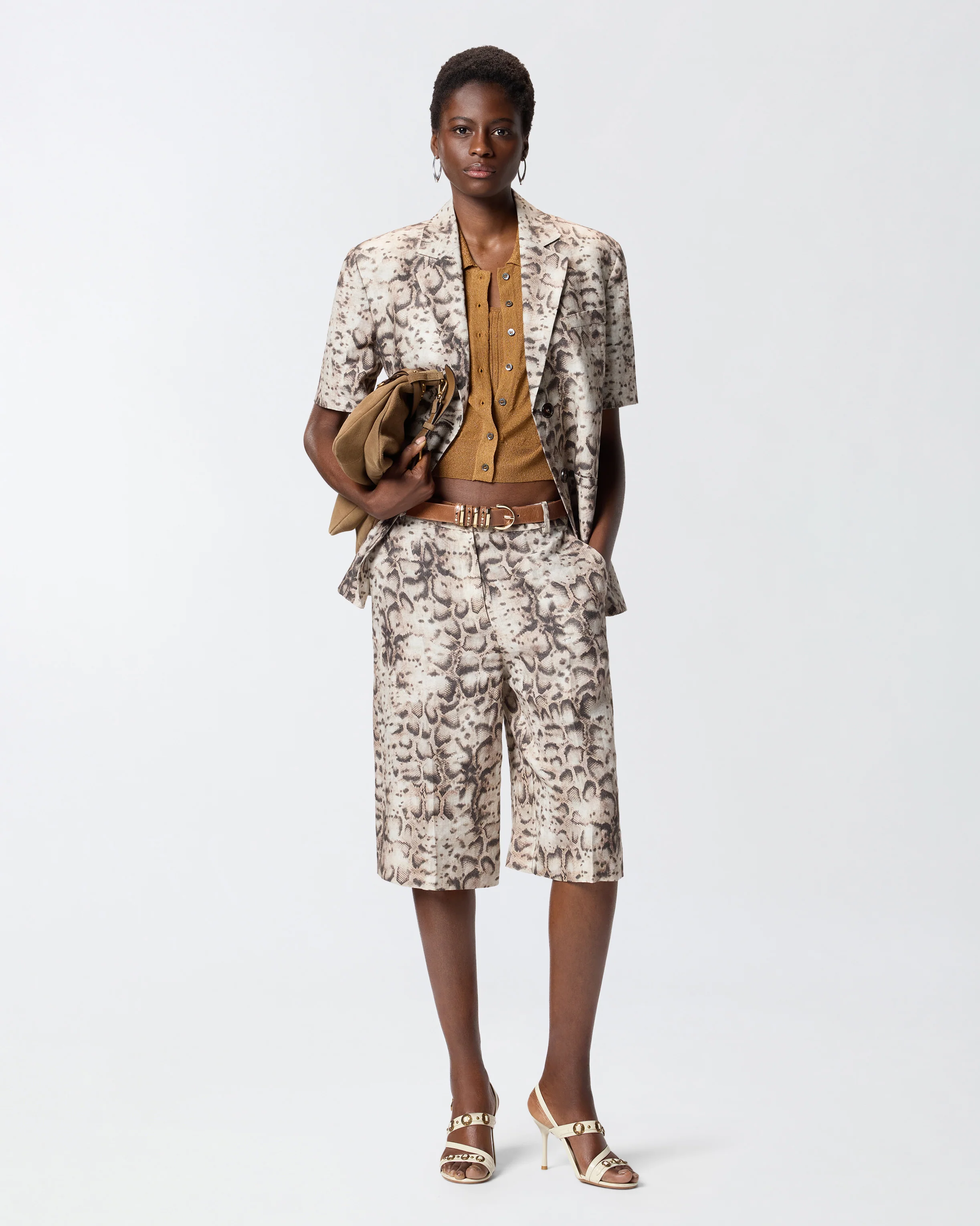 Cropped, short-sleeved cardigan with collar - Image 2