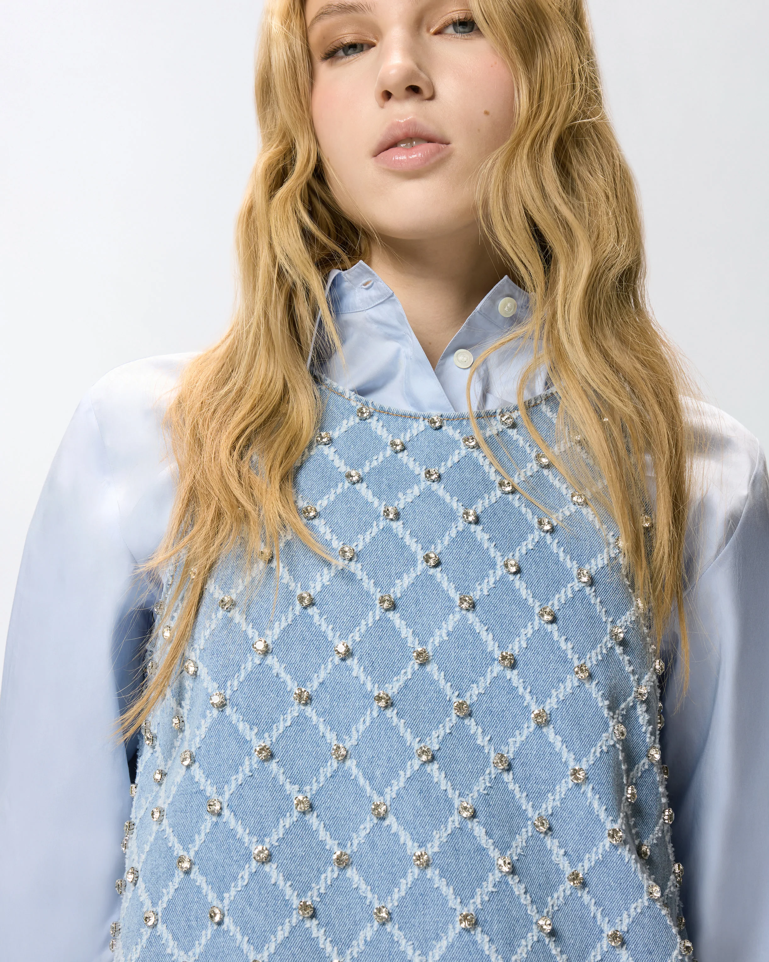 Denim mini dress with diamond and rhinestone motif - Image 4