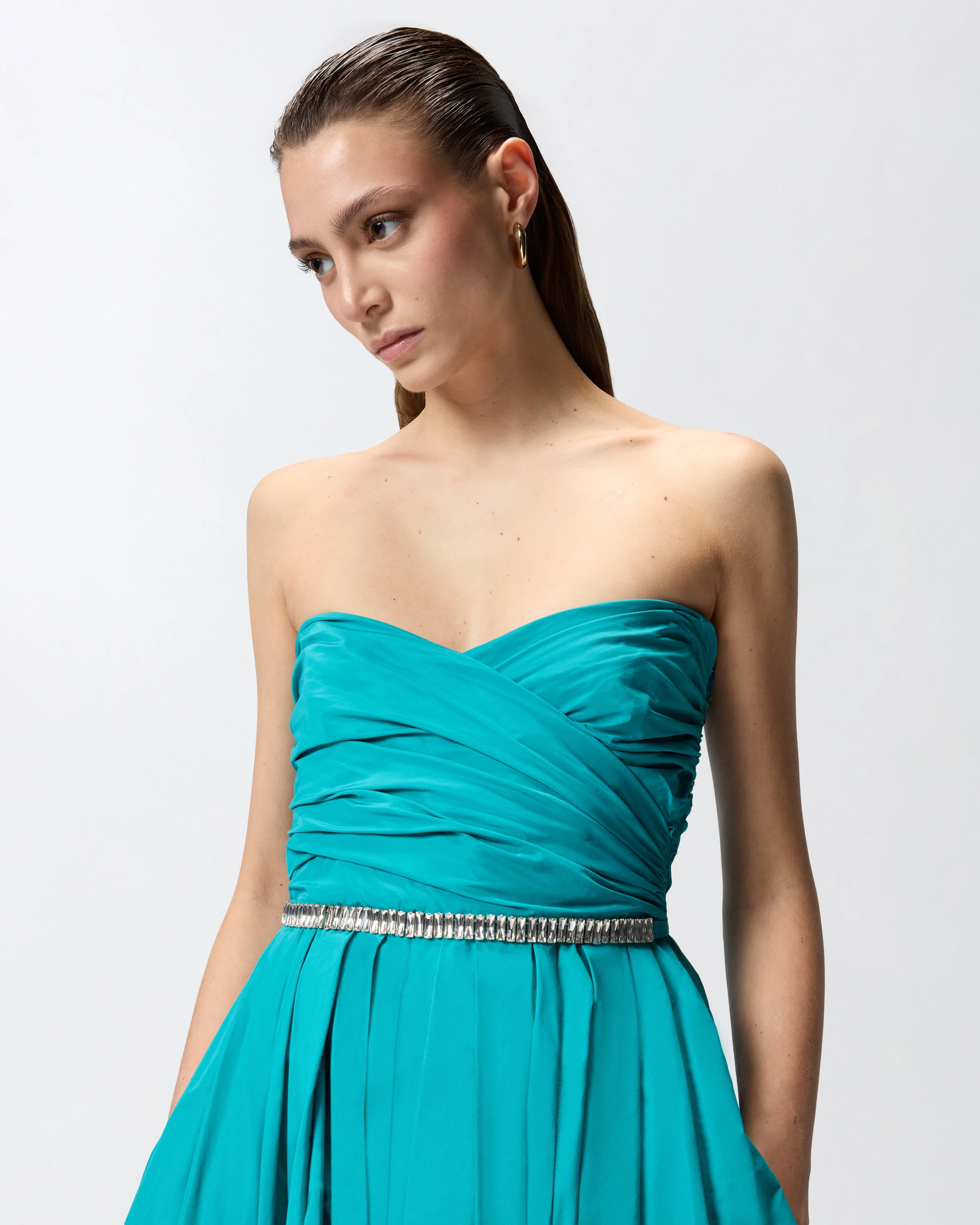 Elegant long dress with jewel belt - Image 4