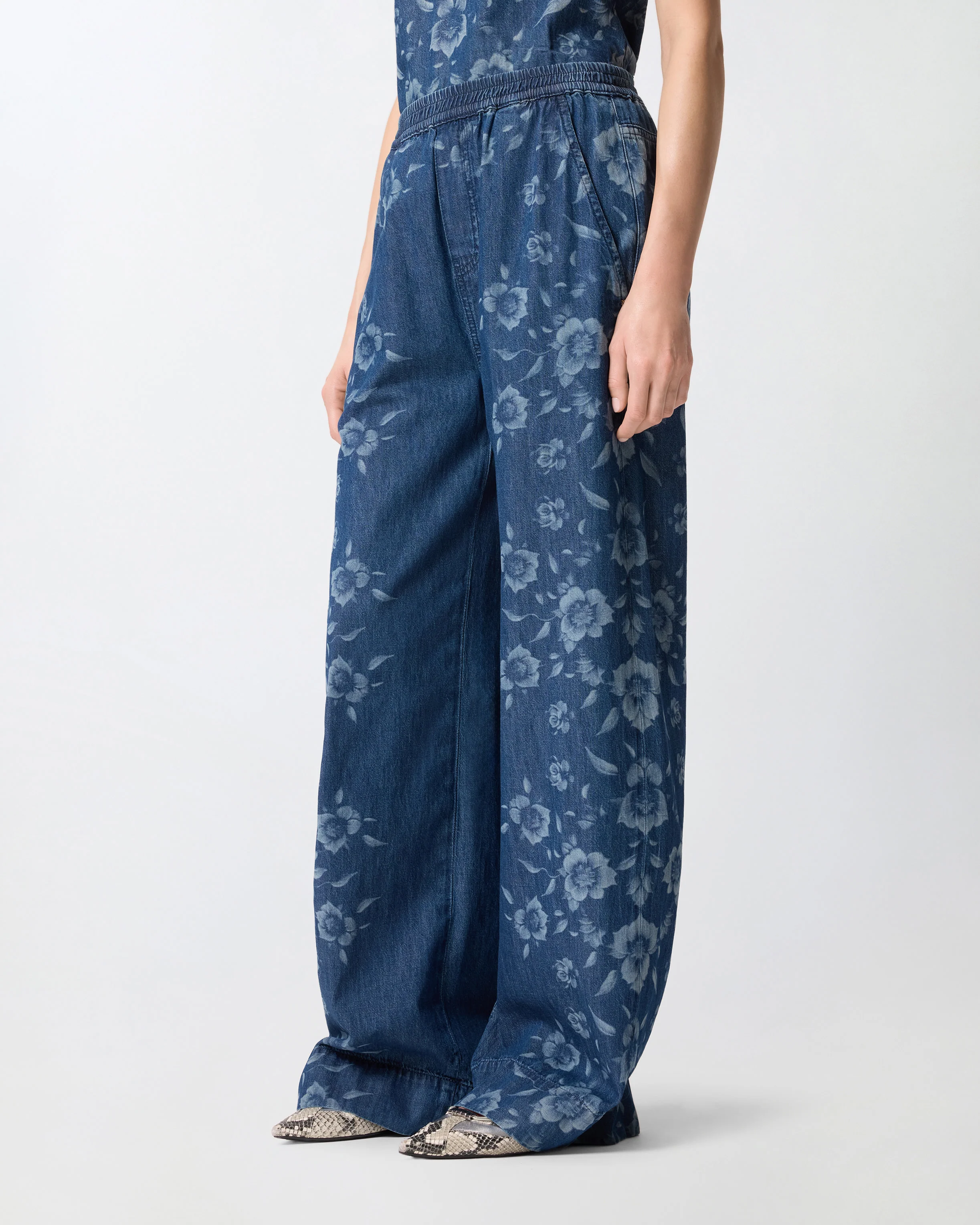 Floral denim jeans - Image 2