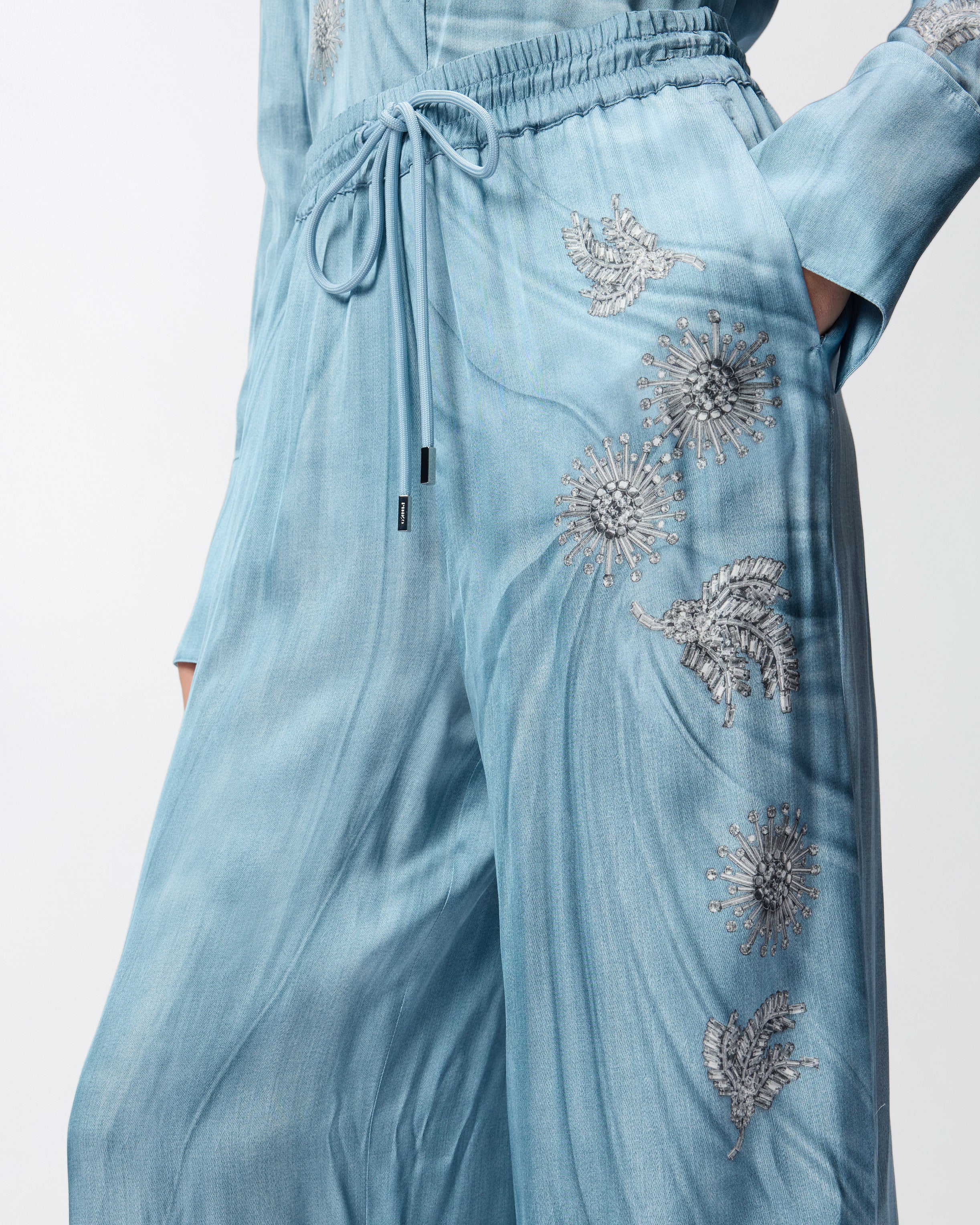 Fluid trousers with placed jewel print - Image 4