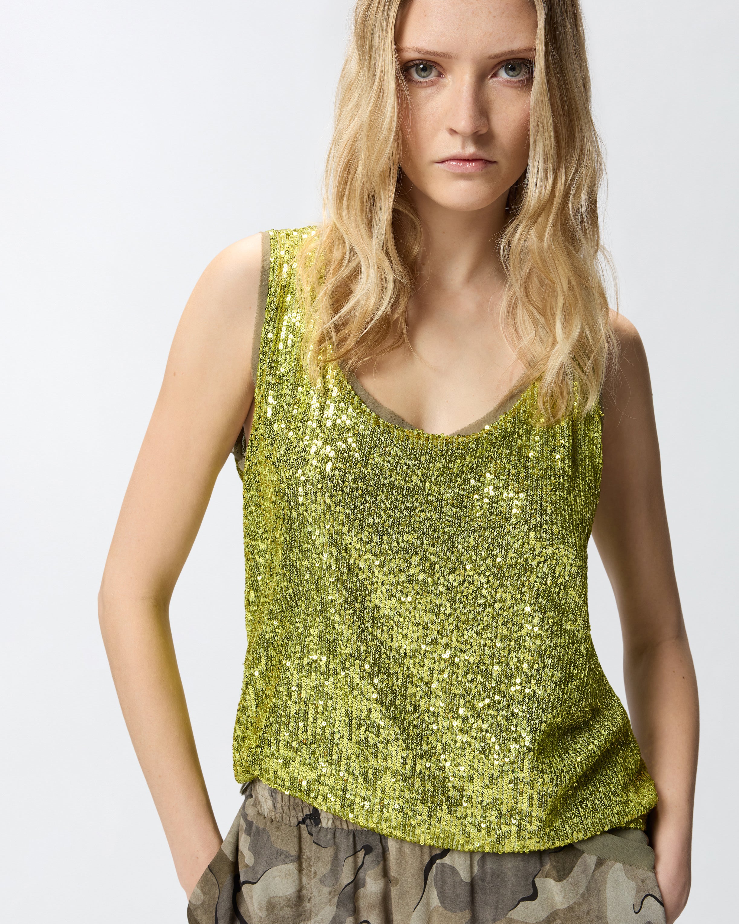 Fully sequinned vest top - Image 4