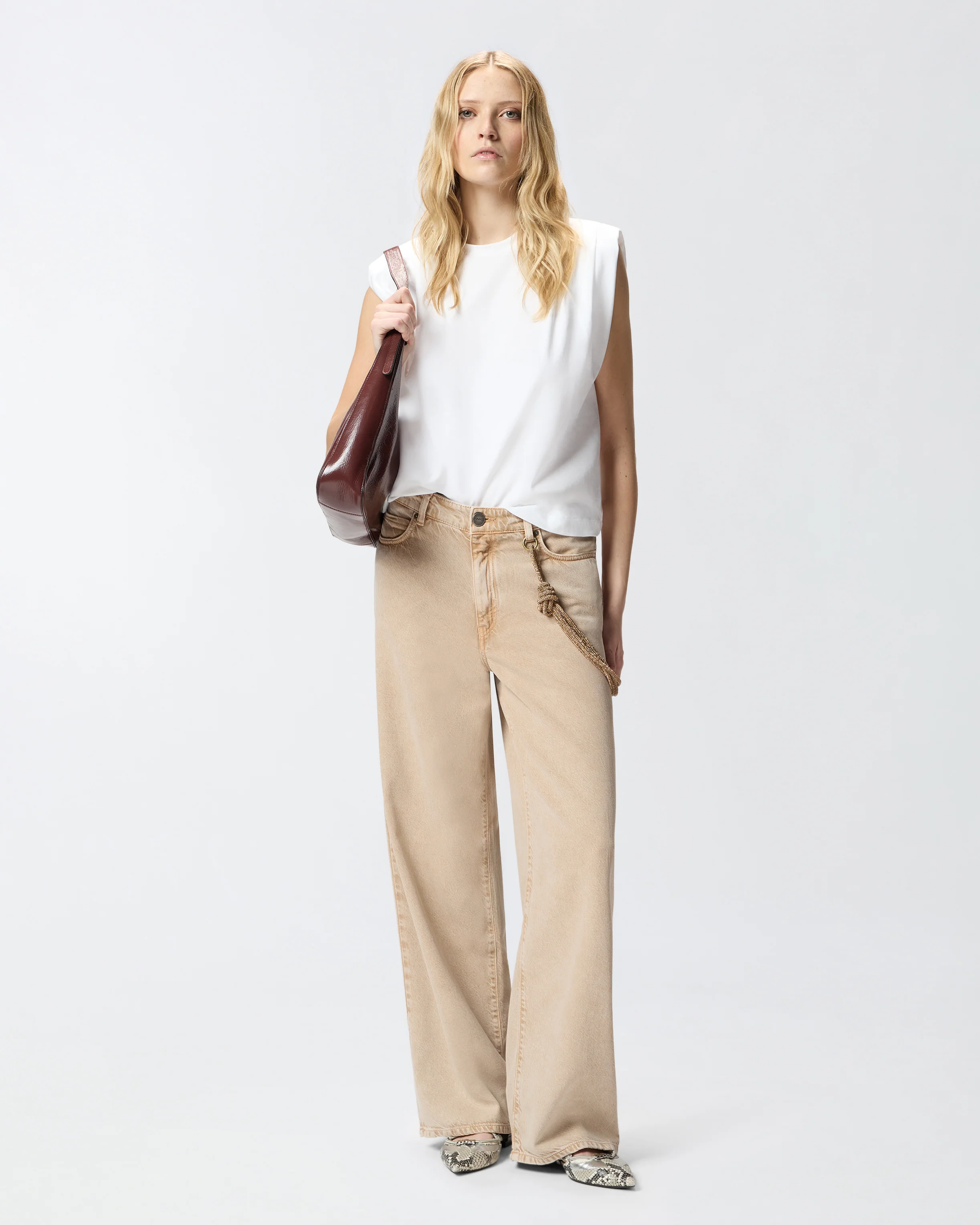 Jeans with jewel cord