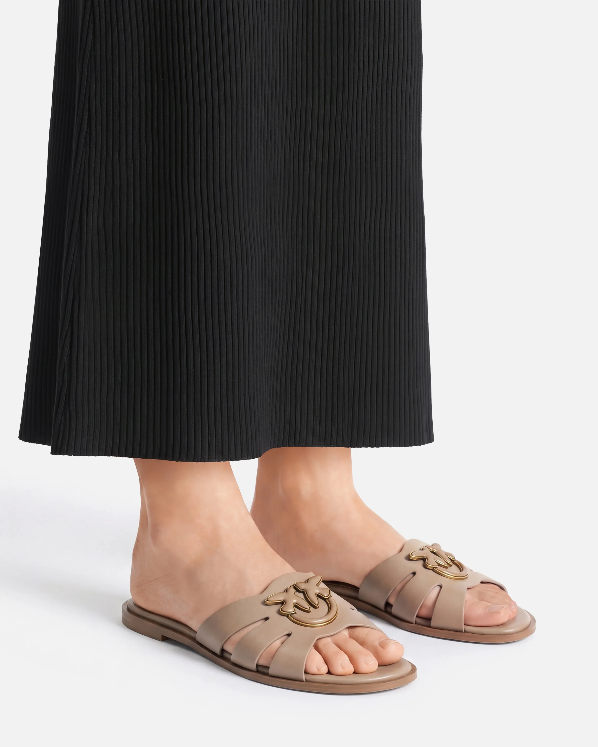 Leather slip-on sandals with Love Birds logo - Image 10