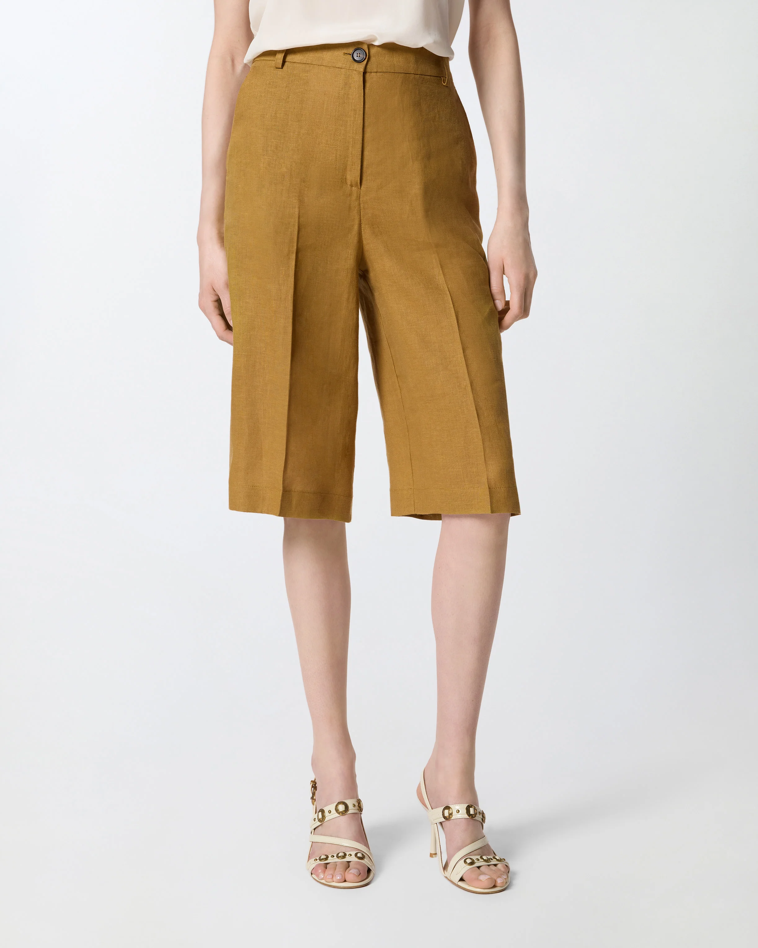 Linen Bermuda shorts with pressed pleat detail - Image 2