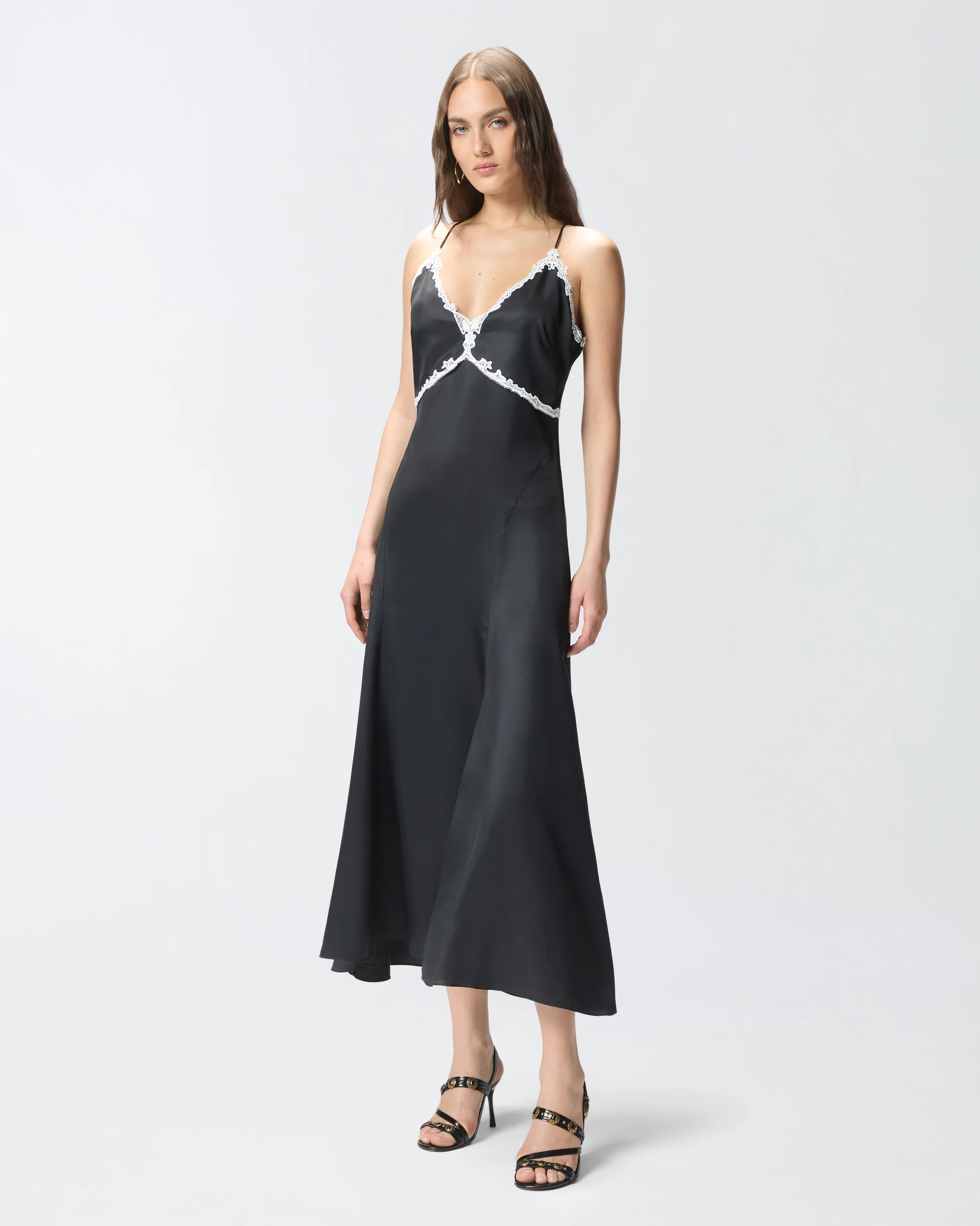 Long dress with lace inserts - Image 2