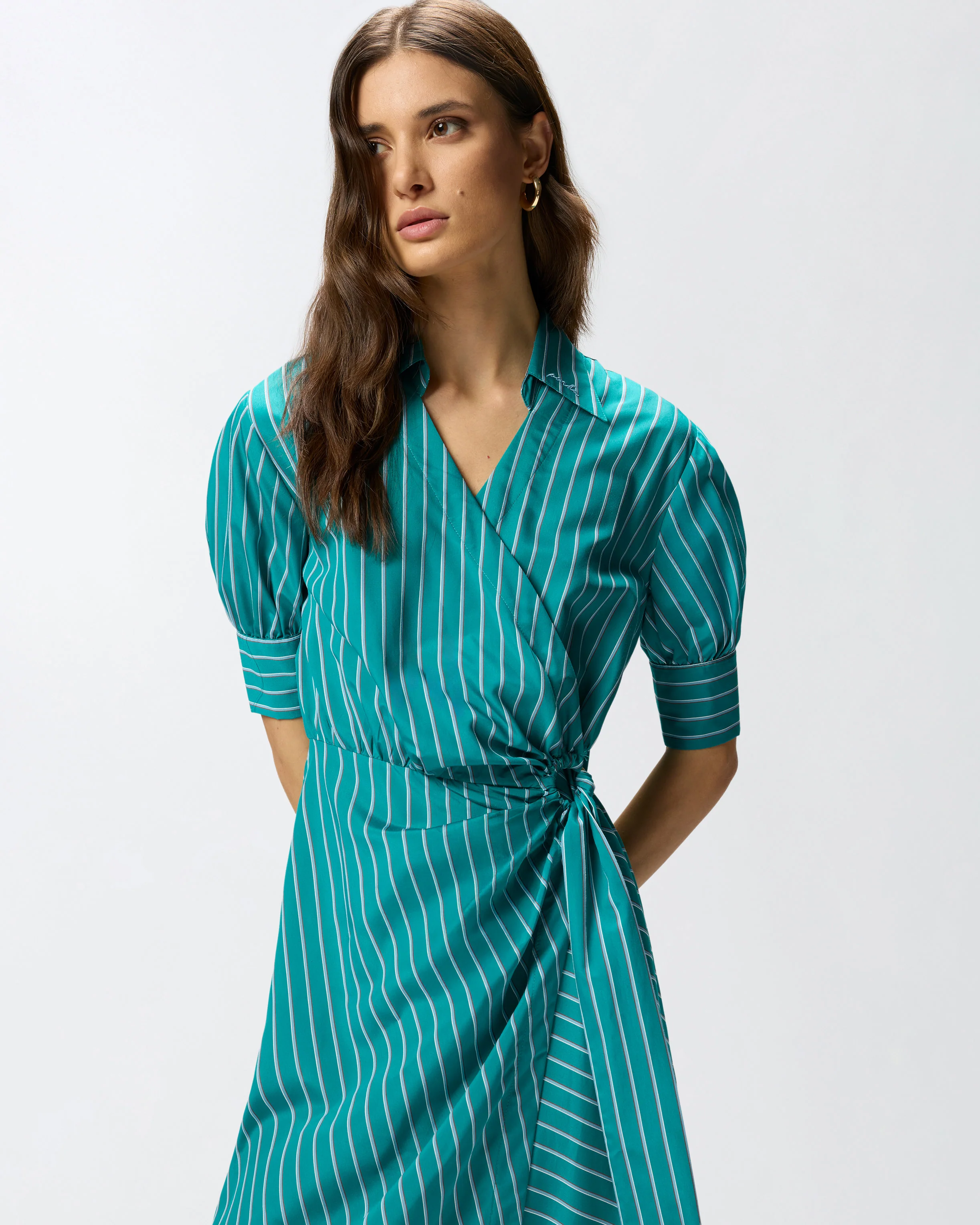 Long wrap dress with striped pattern - Image 4
