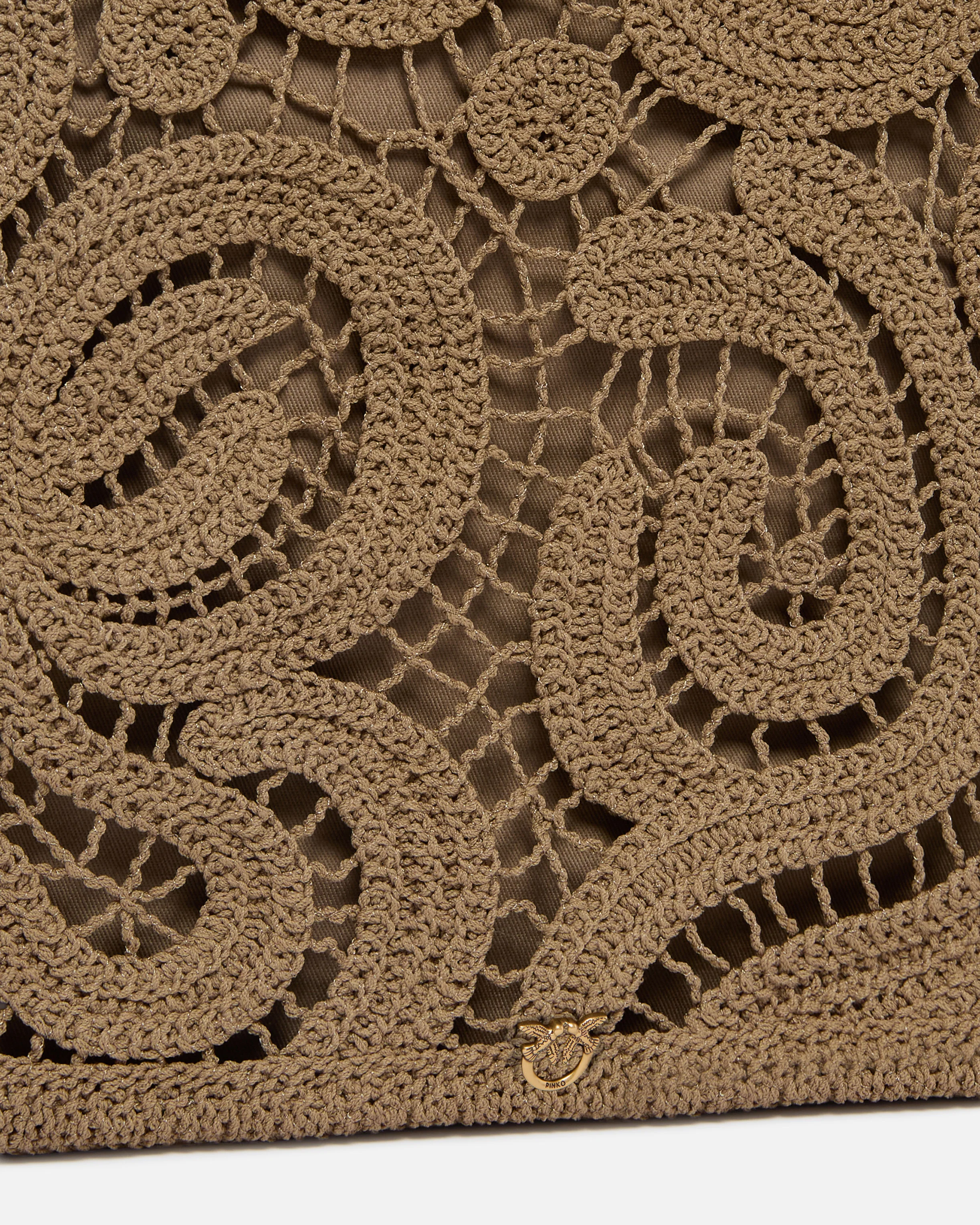 Medium shopper bag in geometric crocheted fabric - Image 3