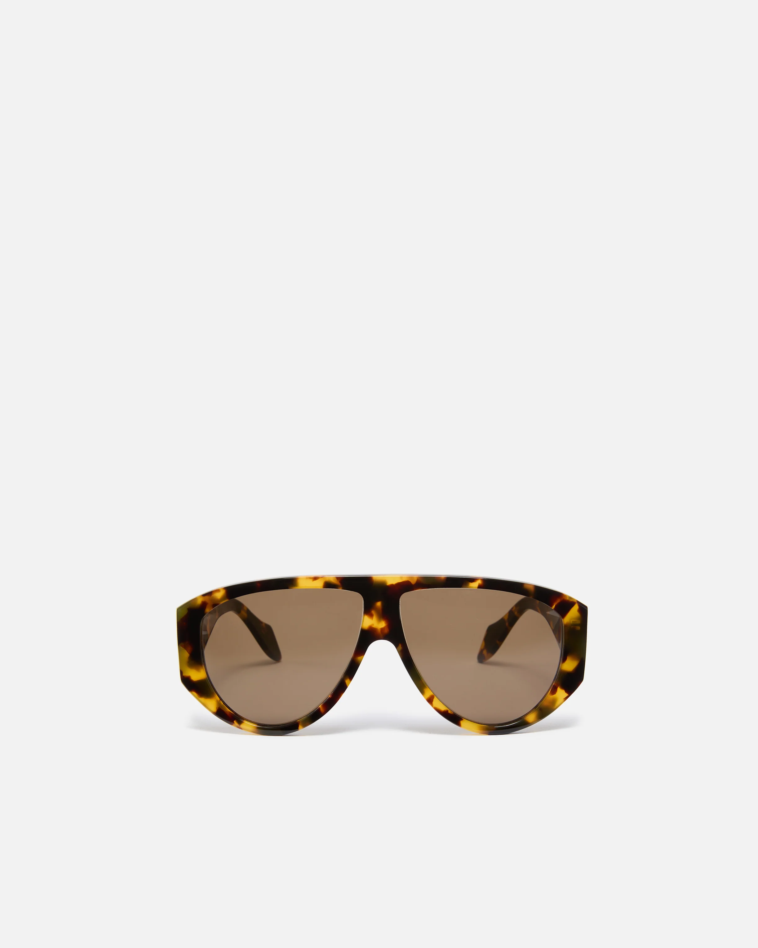 Pilot-style sunglasses