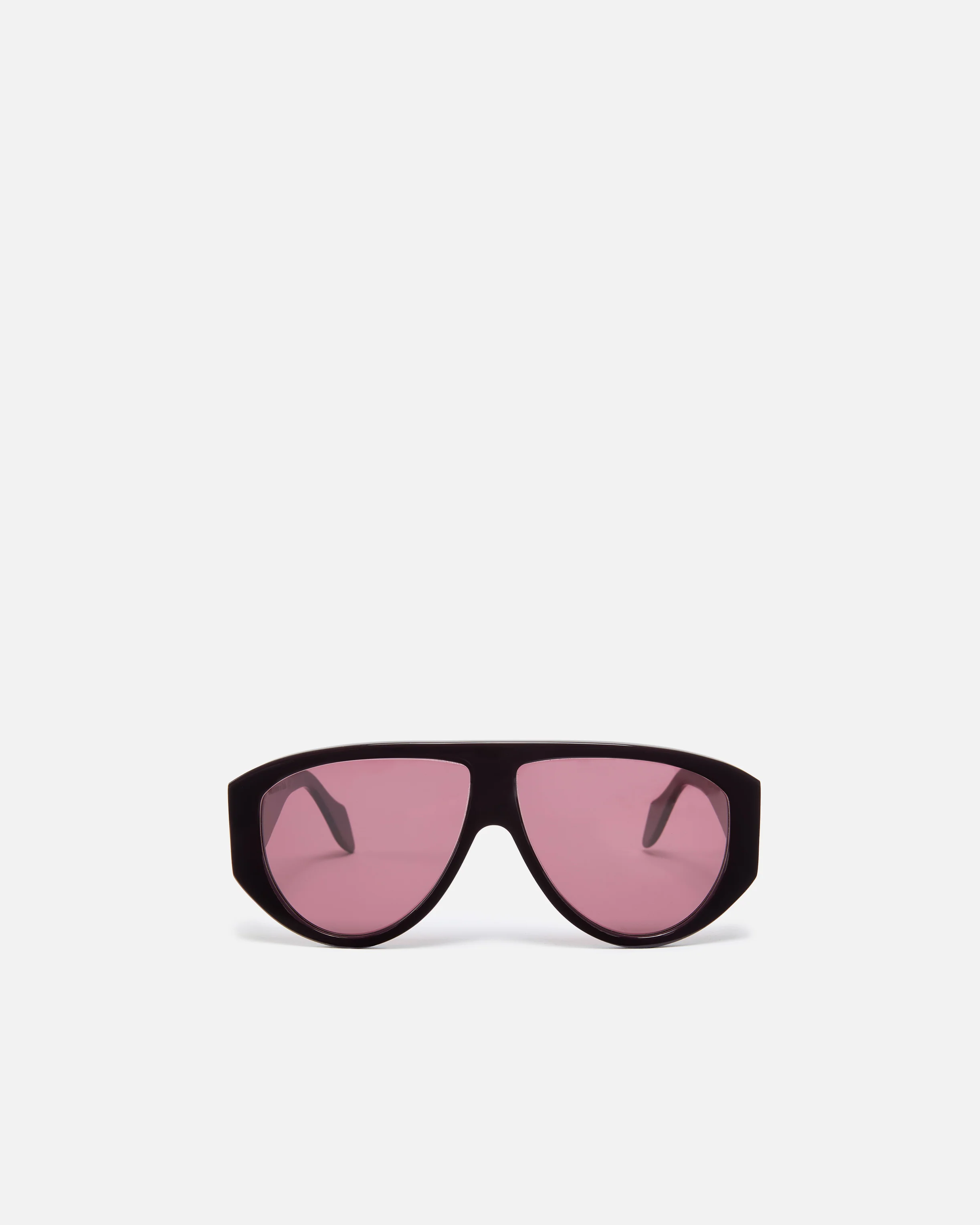 Pilot-style sunglasses