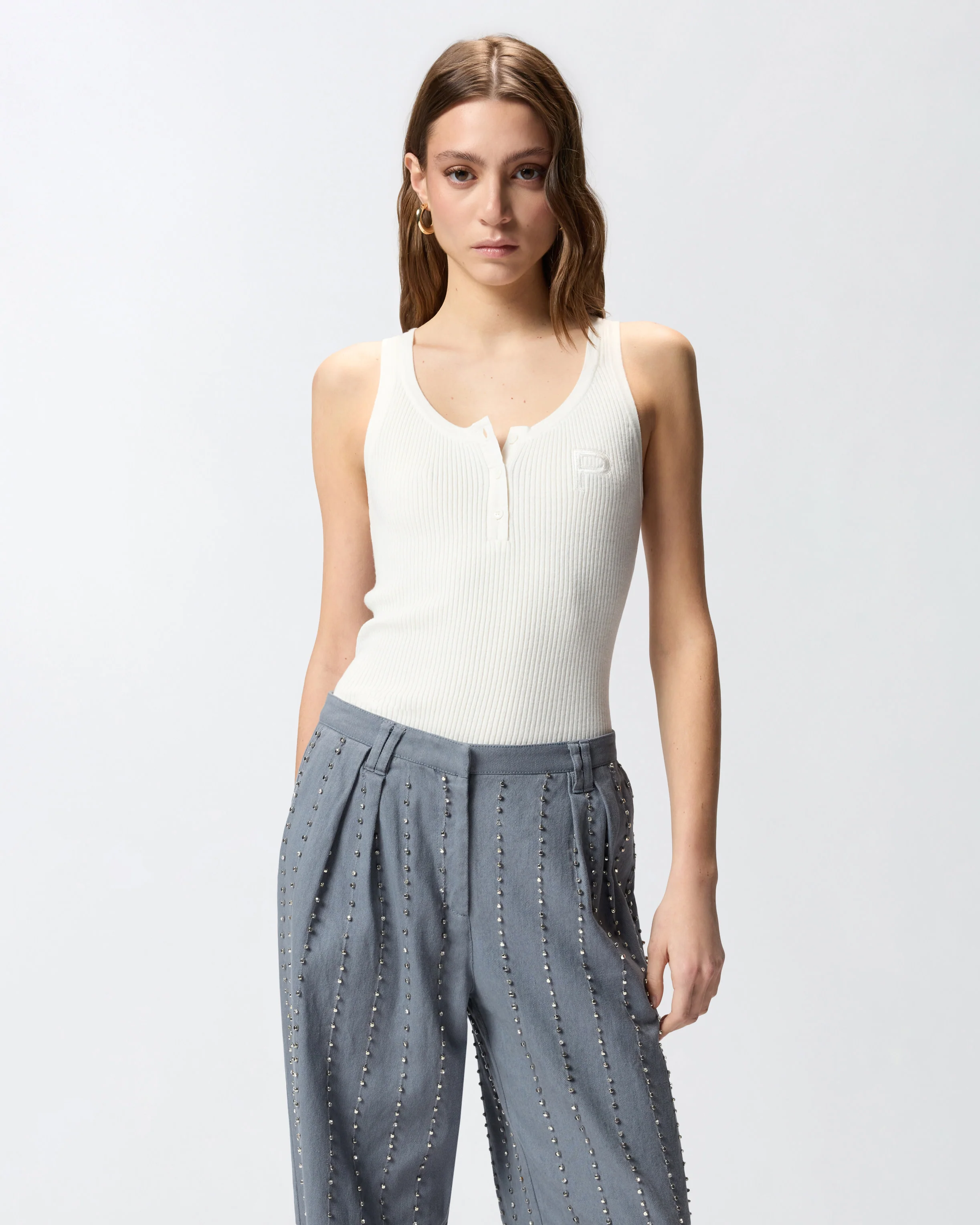 Ribbed sleeveless top with monogram