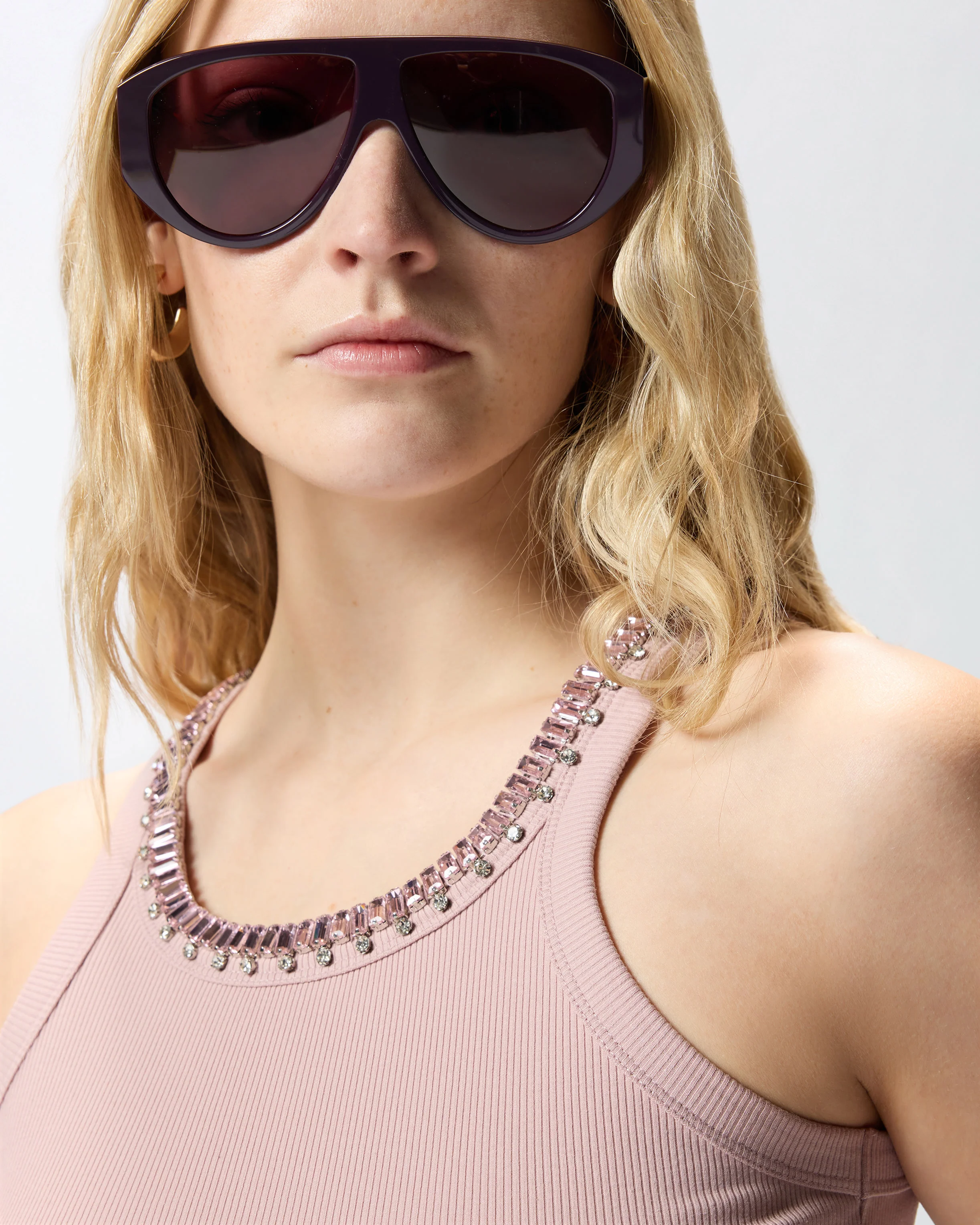 Ribbed top with bejewelled embellishment - Image 4
