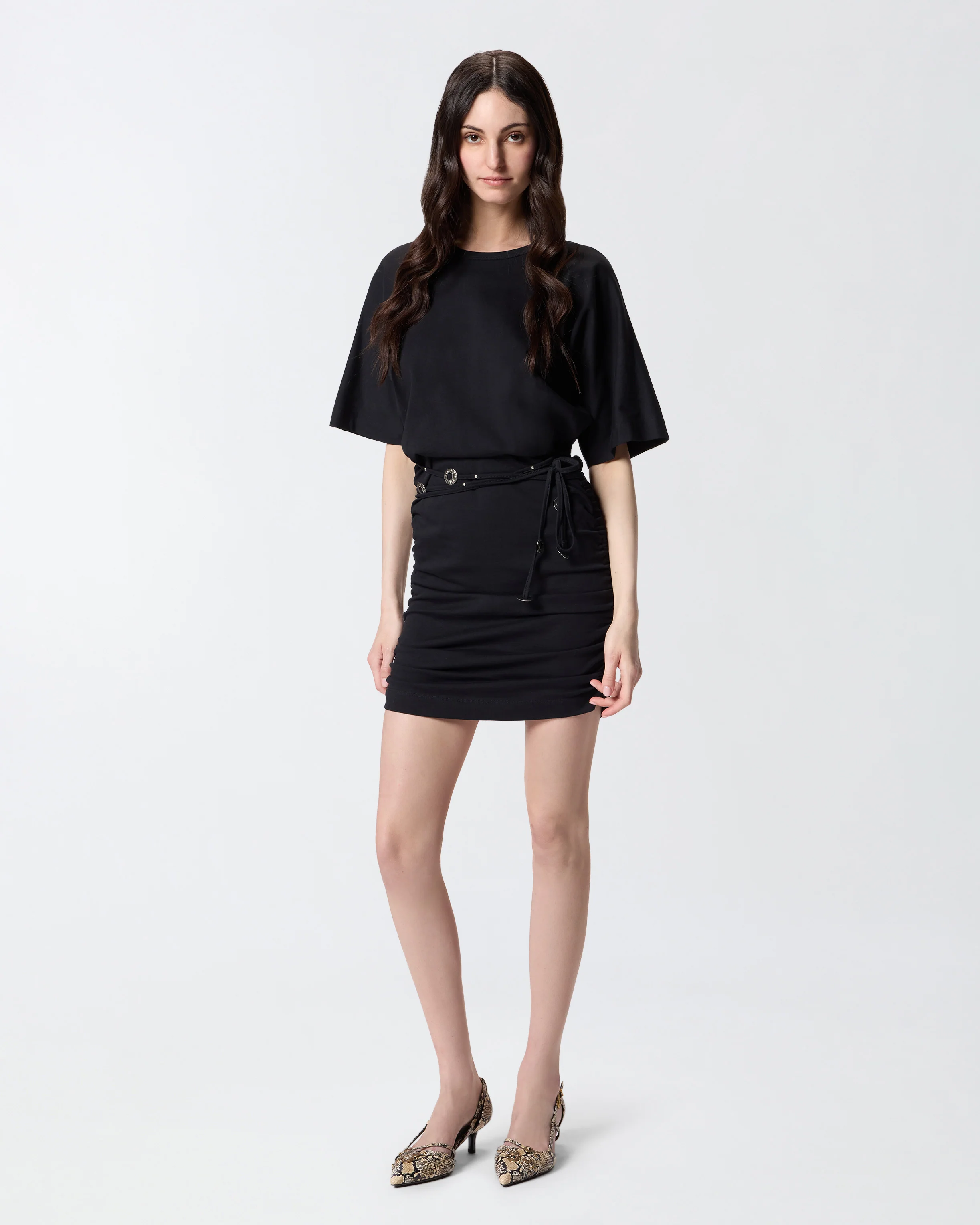 Short dress with belt