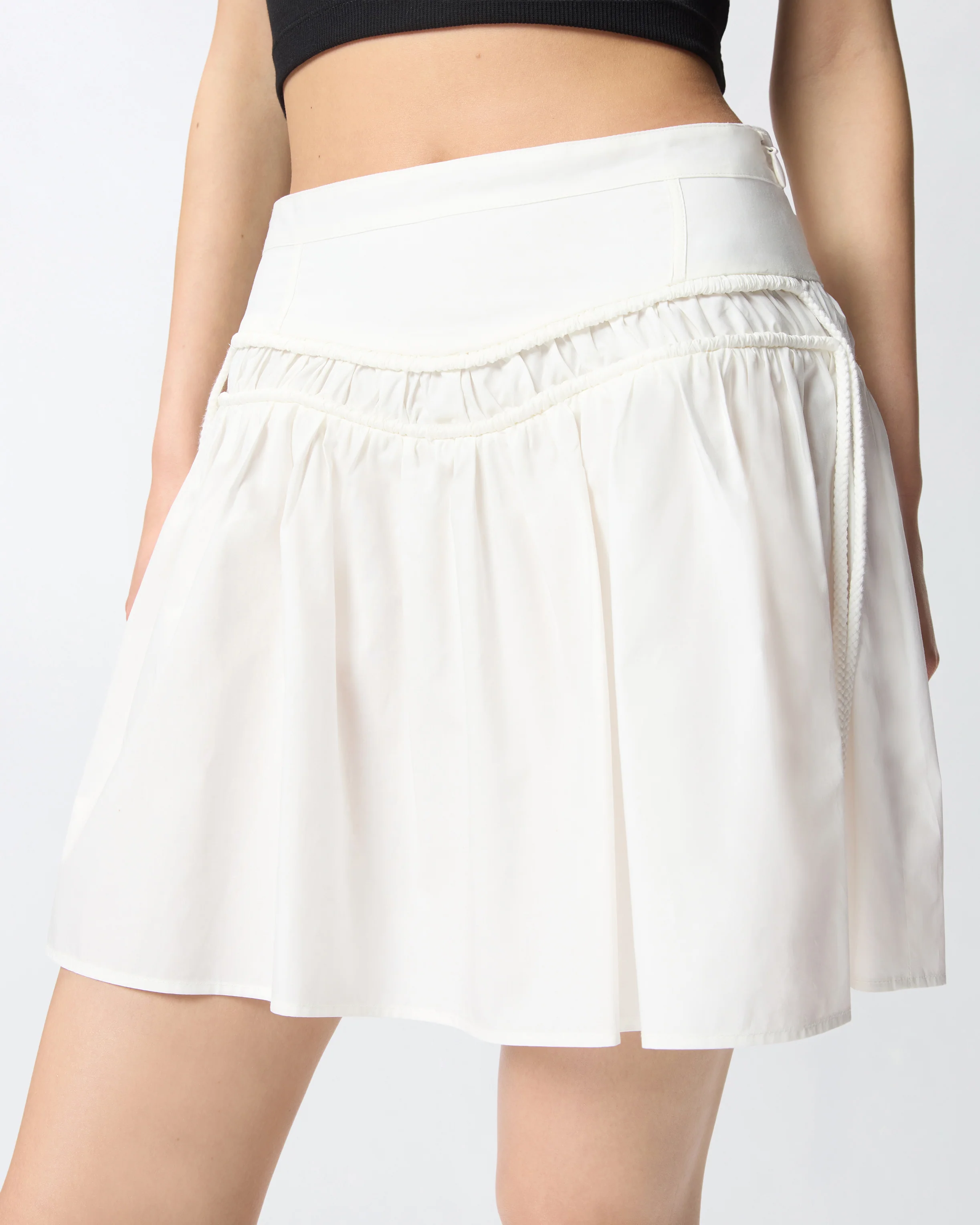 Short skirt with gathering and drawstring - Image 4