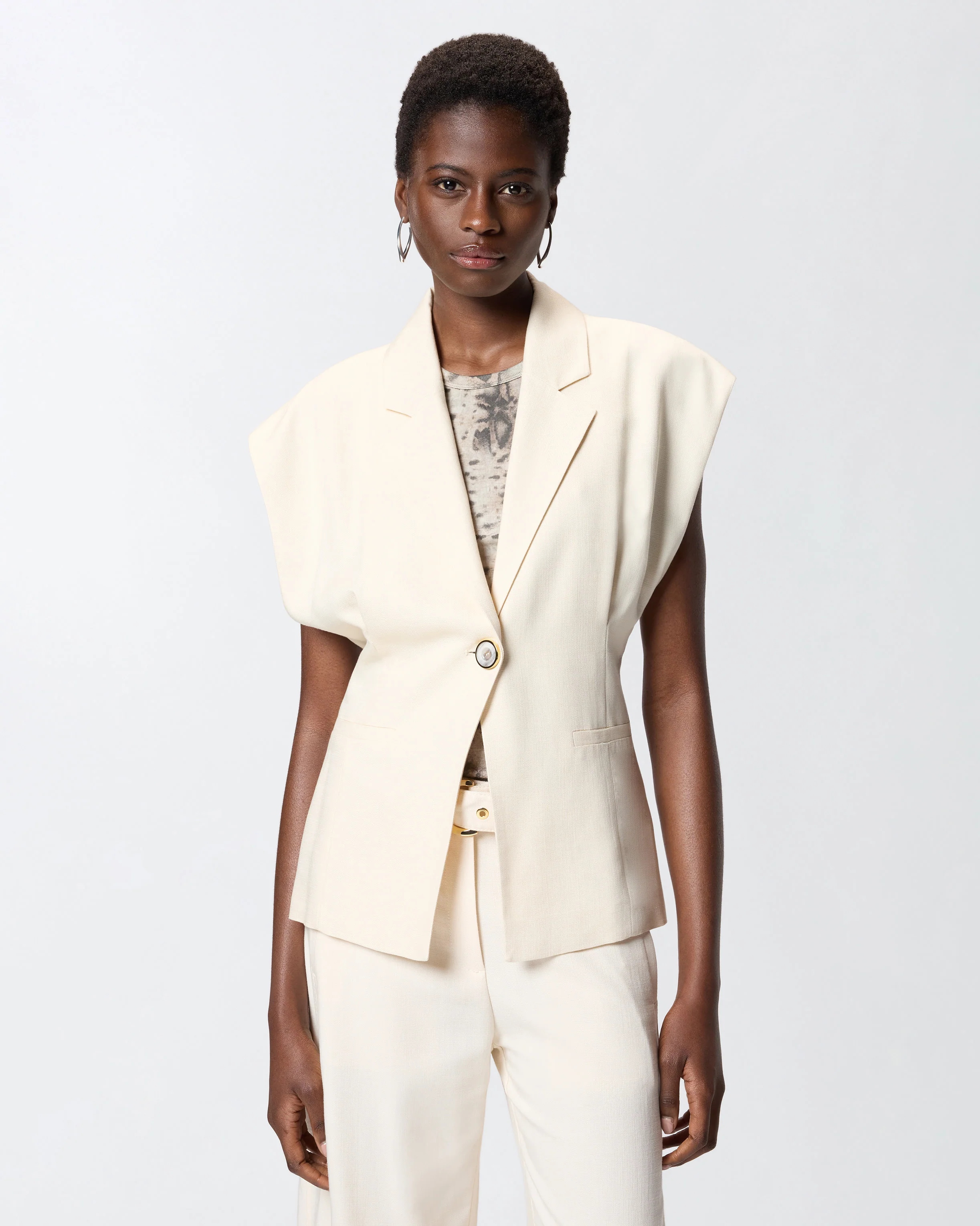 Sleeveless rustic-effect jacket