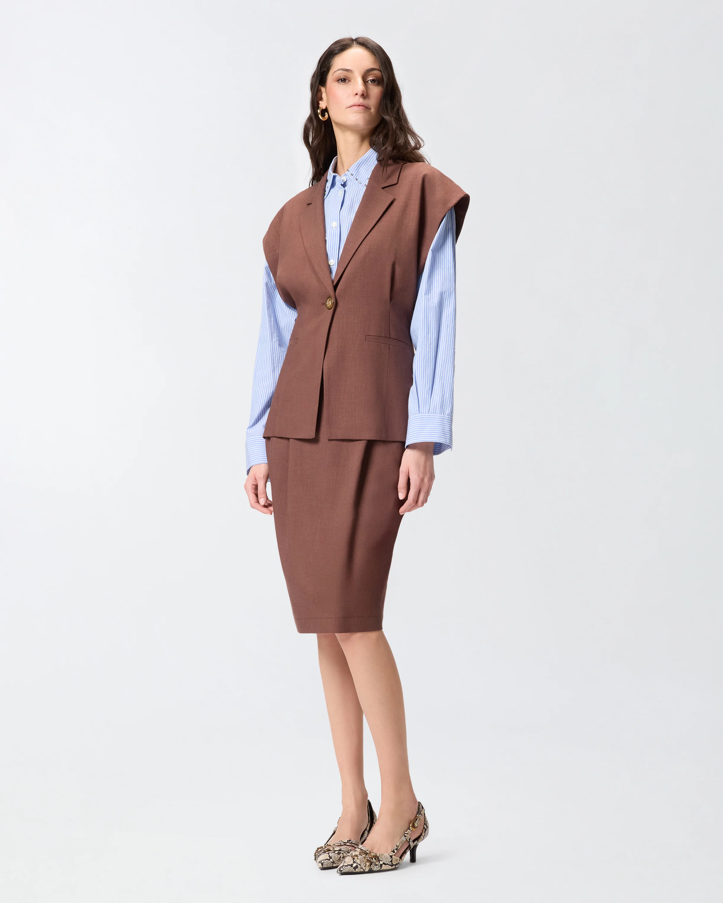 Sleeveless rustic-effect jacket - Image 2