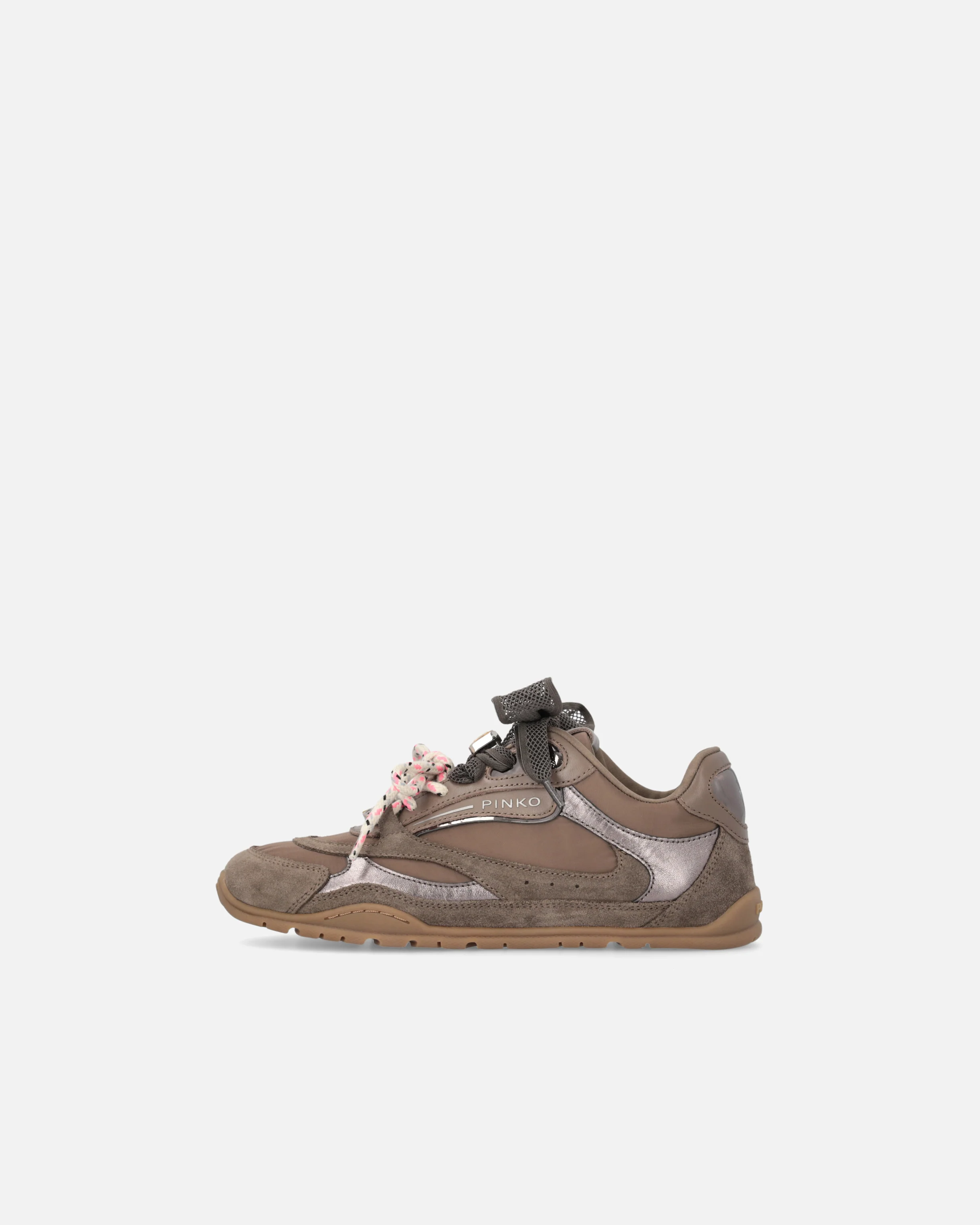 Sneakers with double laces and logo details - Image 5