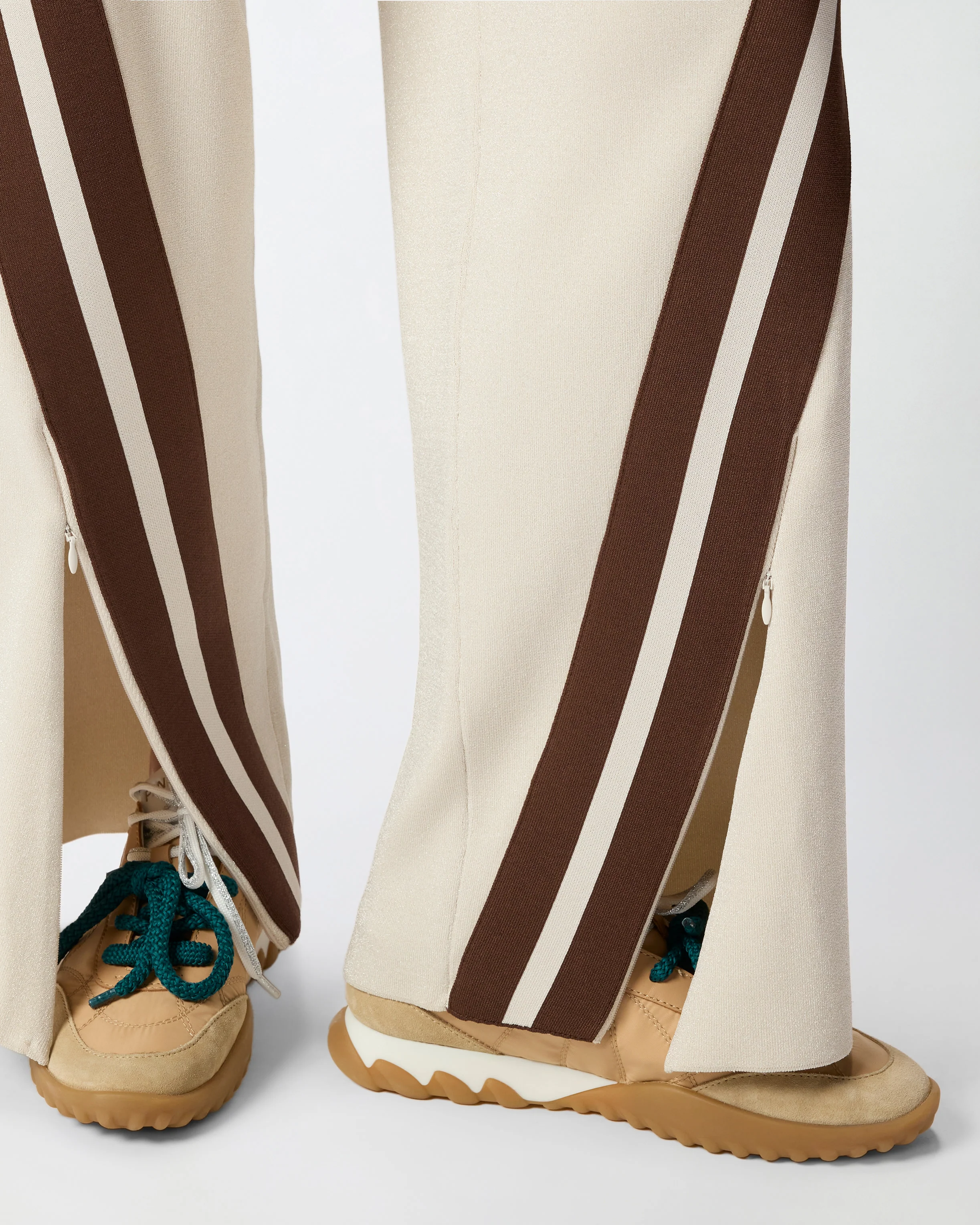 Sporty trousers with bands - Image 4