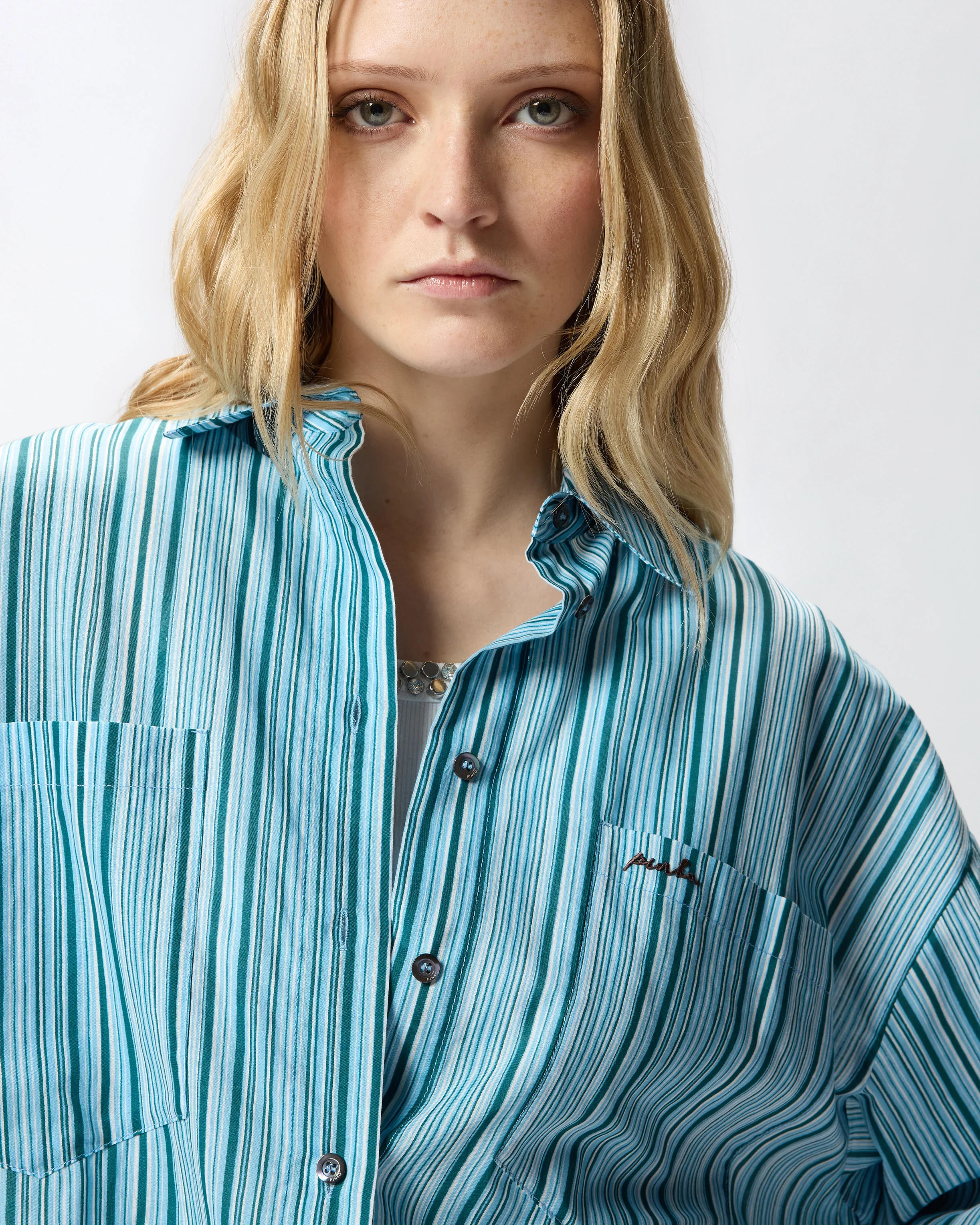 Striped cotton shirt with pockets - Image 4
