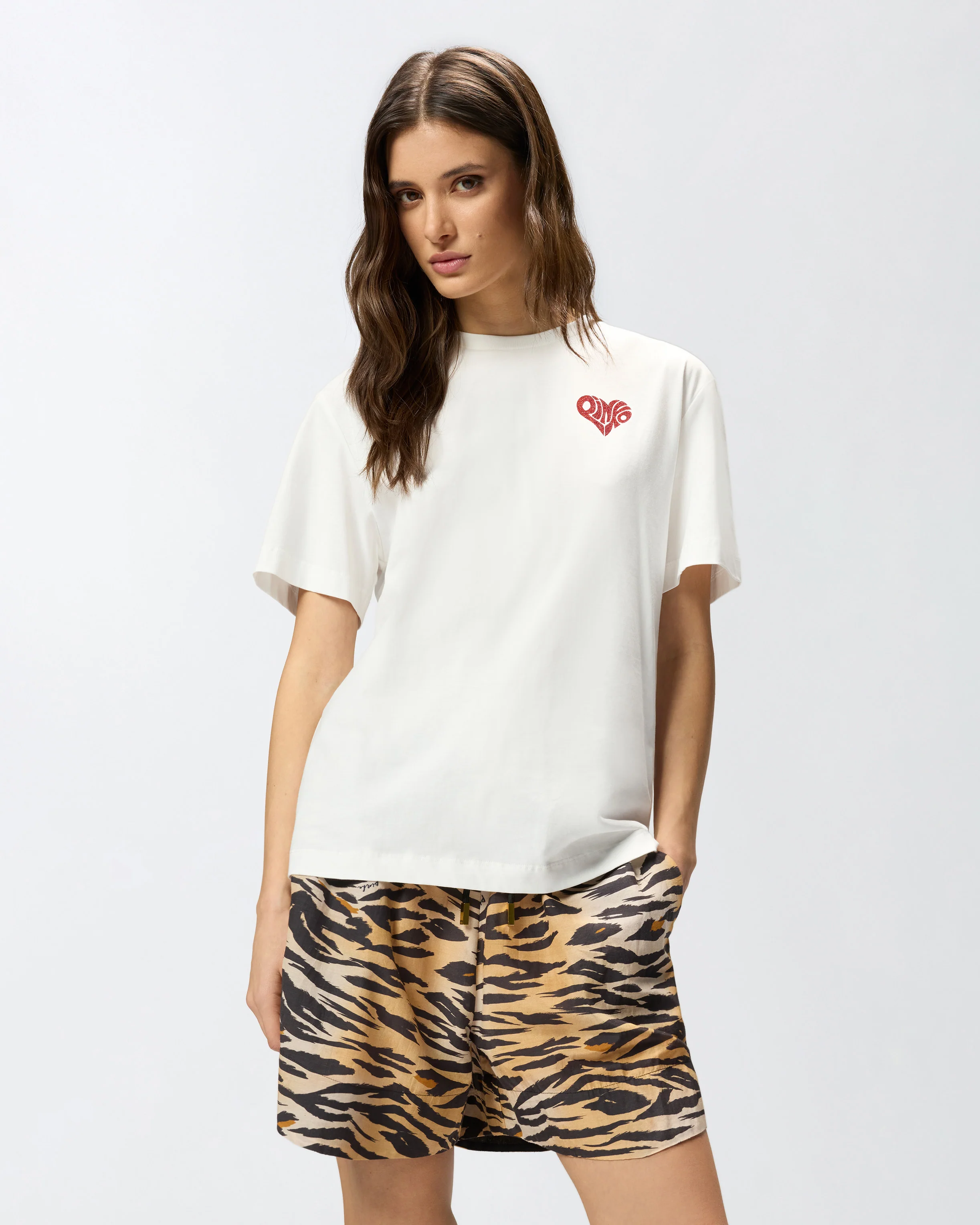 T-shirt with rhinestoned Amore lettering