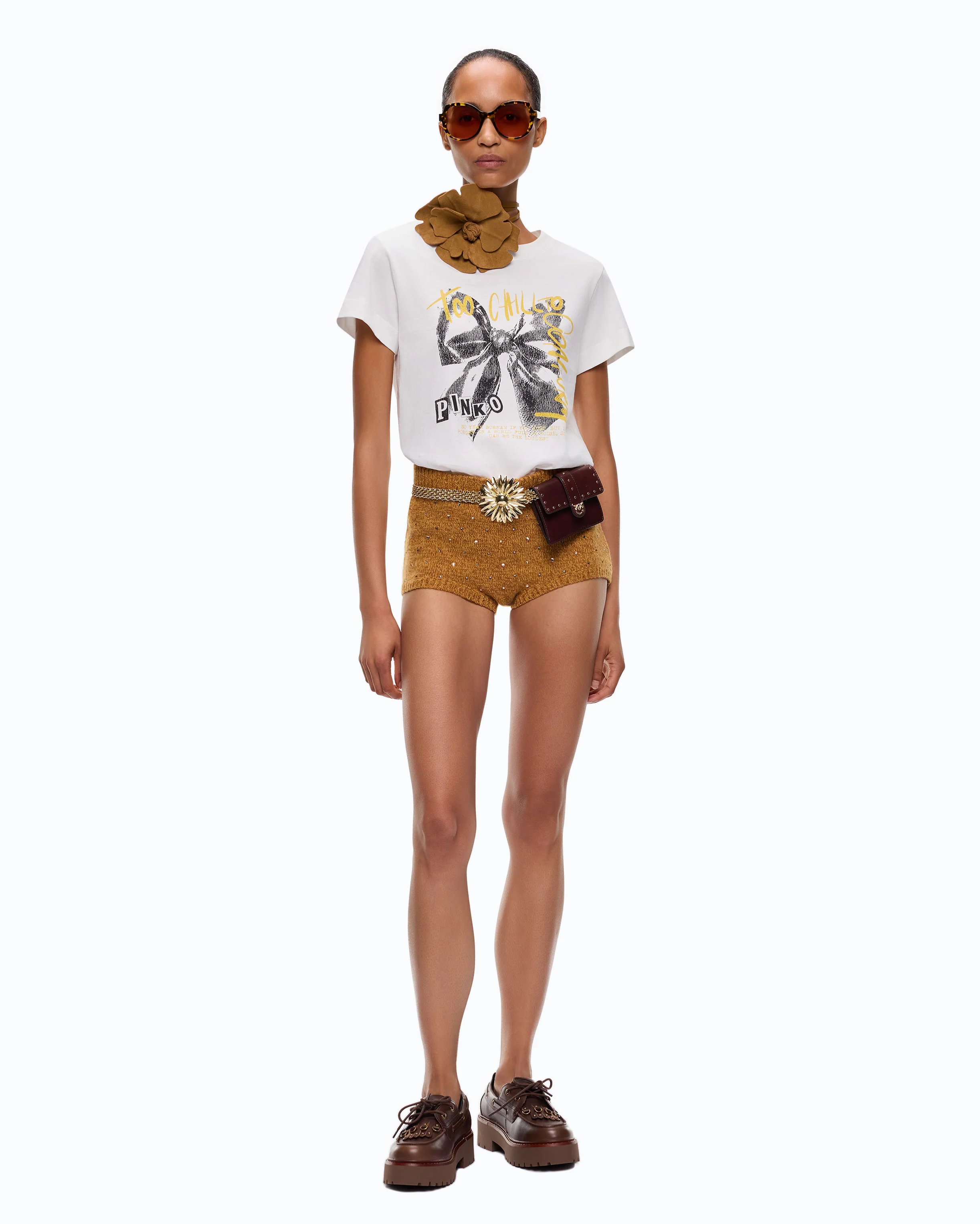 T-shirt with Too Chill To Conform bow print - Image 2