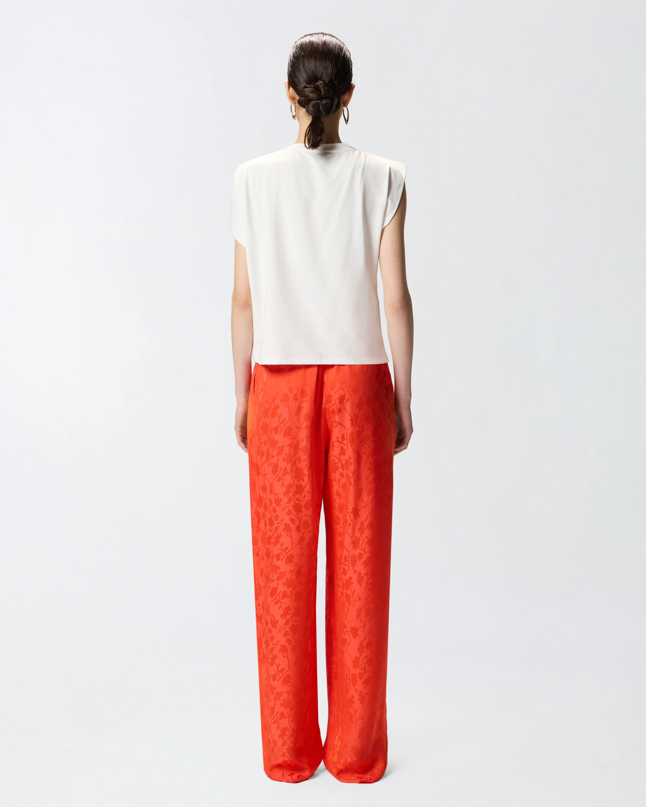 Top with golden detail - Image 3