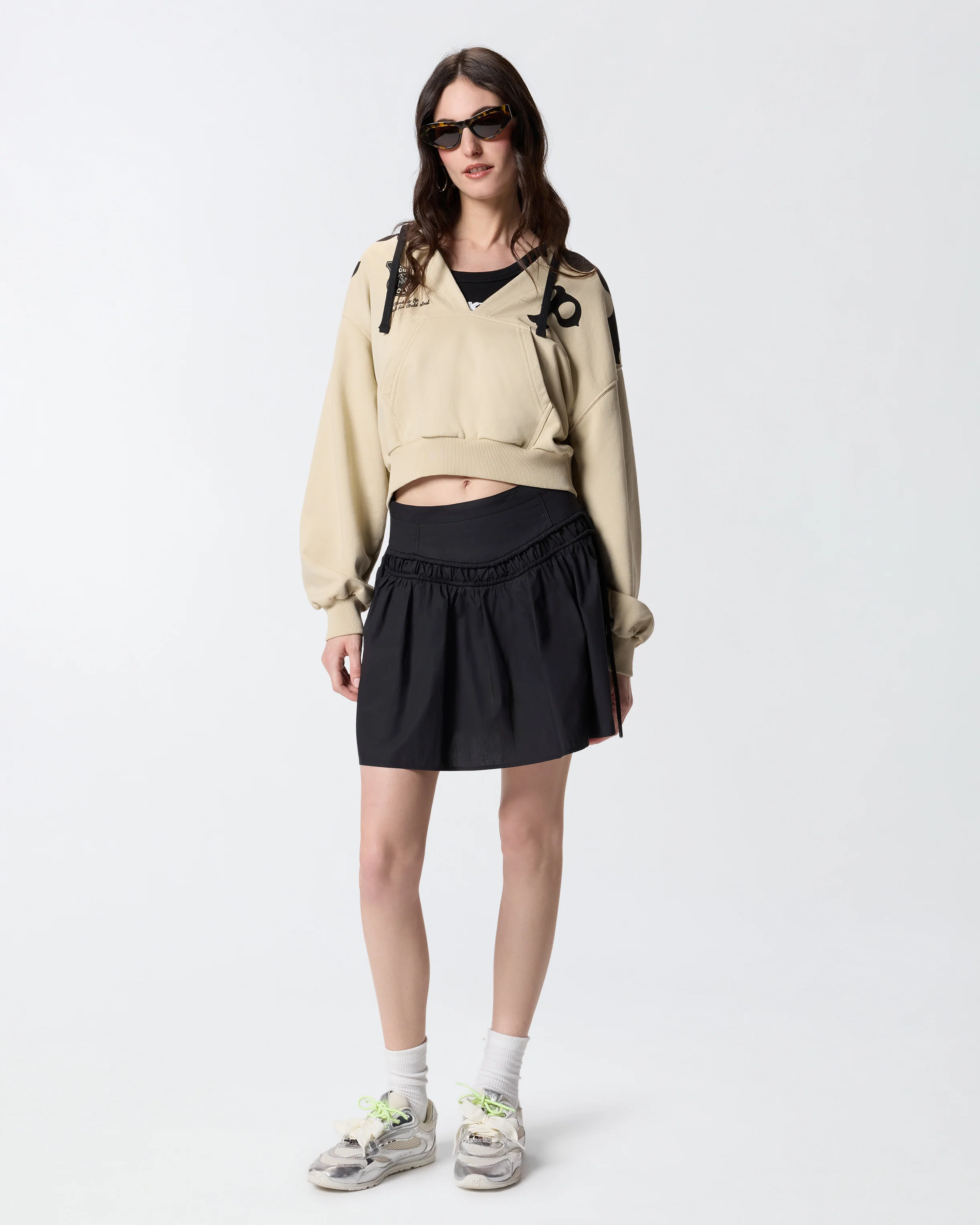 V-neck hoodie - Image 2
