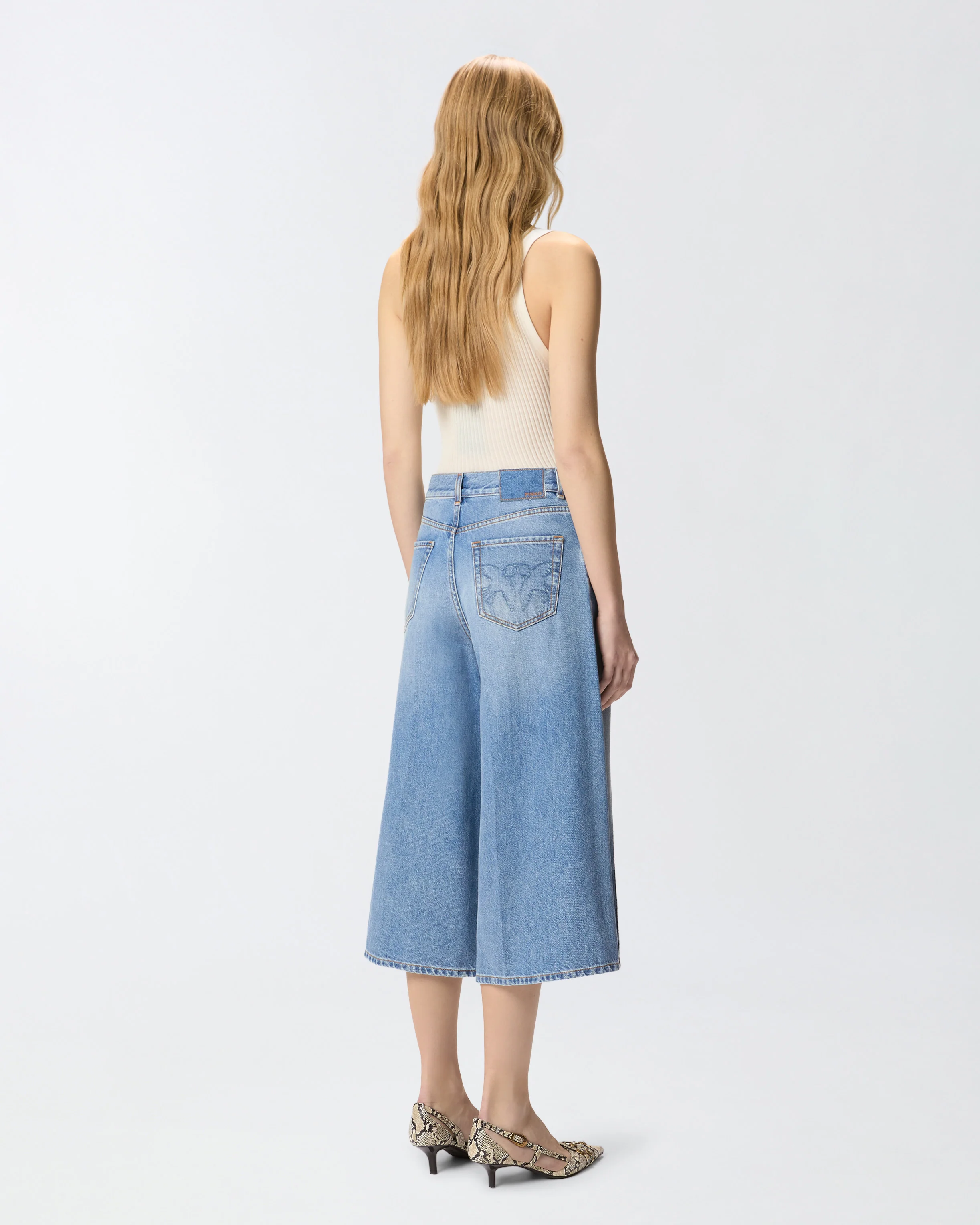Wide-leg denim Bermuda shorts - Image 3