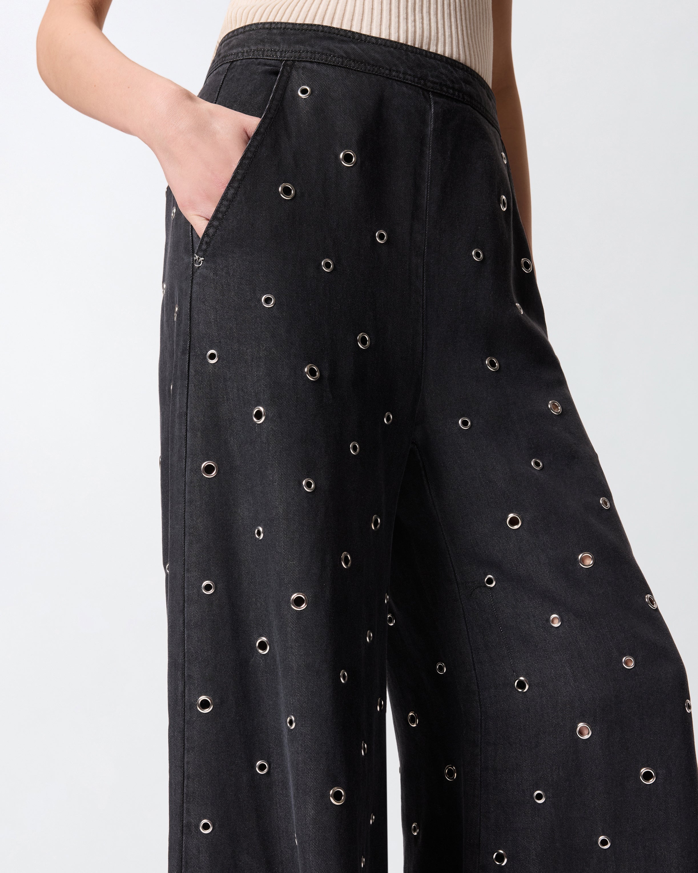 Wide-leg jeans in dark denim with eyelets - Image 4
