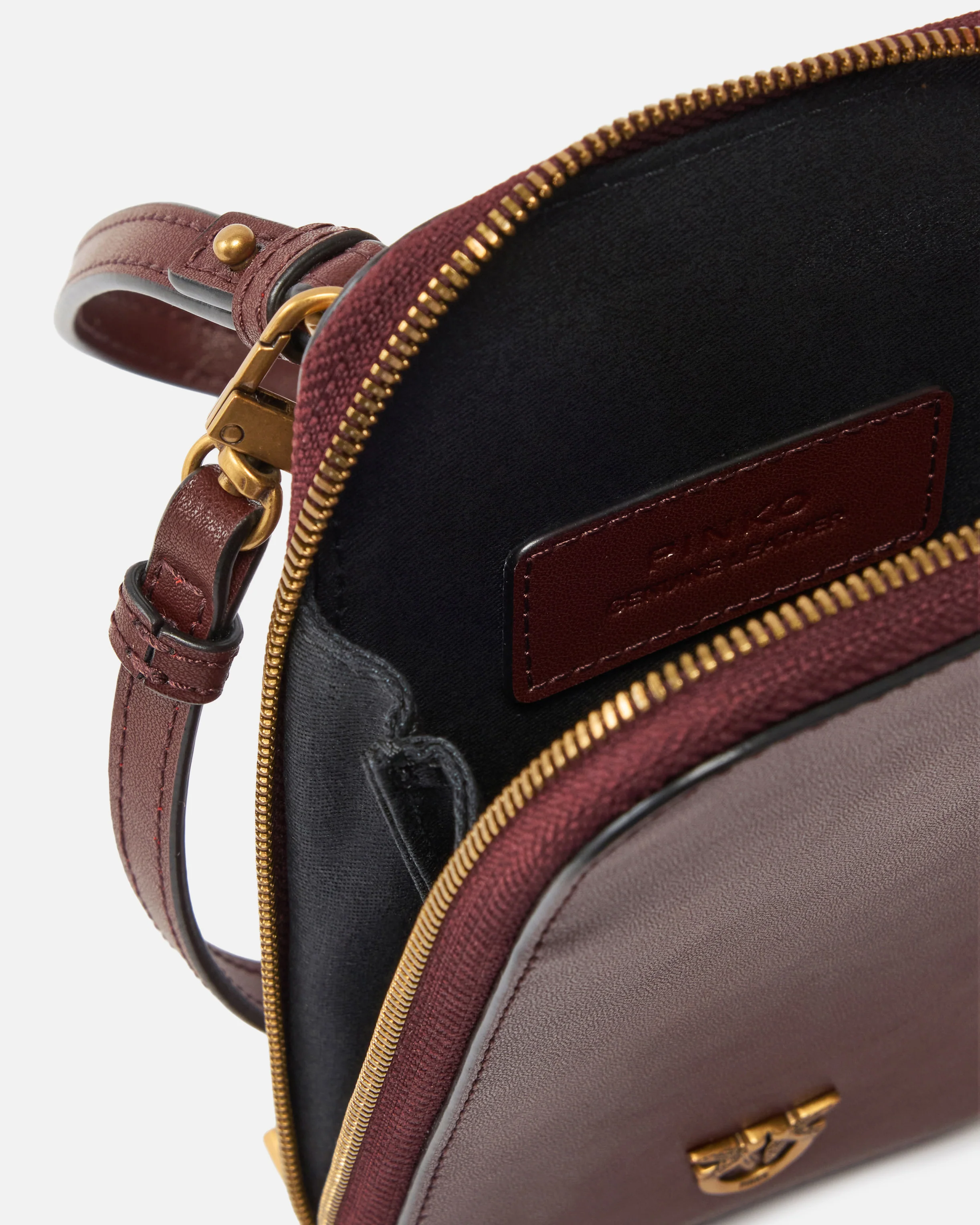 Zip-around leather smartphone case - Image 4